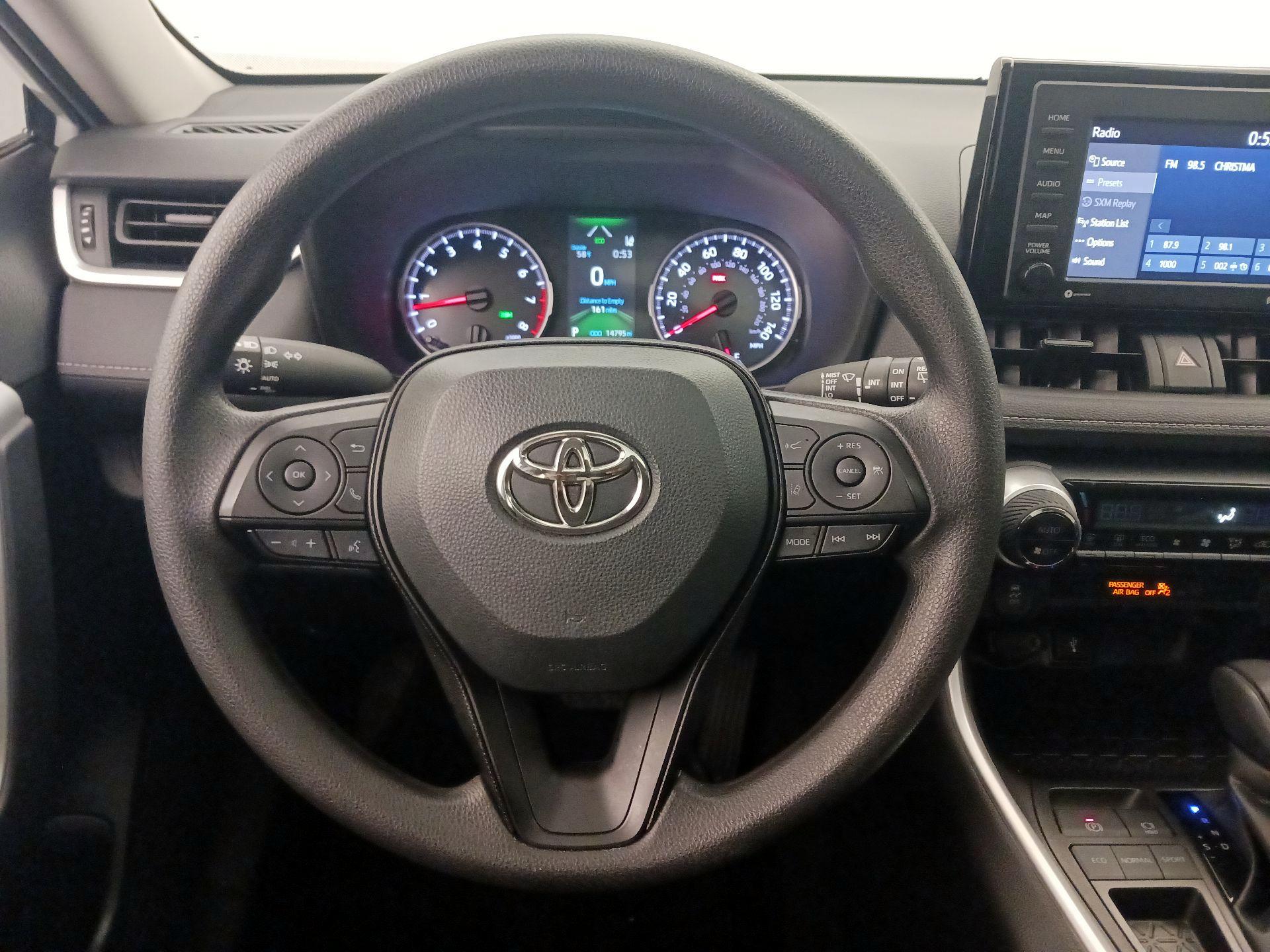 Thumbnail: 2022 Toyota RAV4 - 10