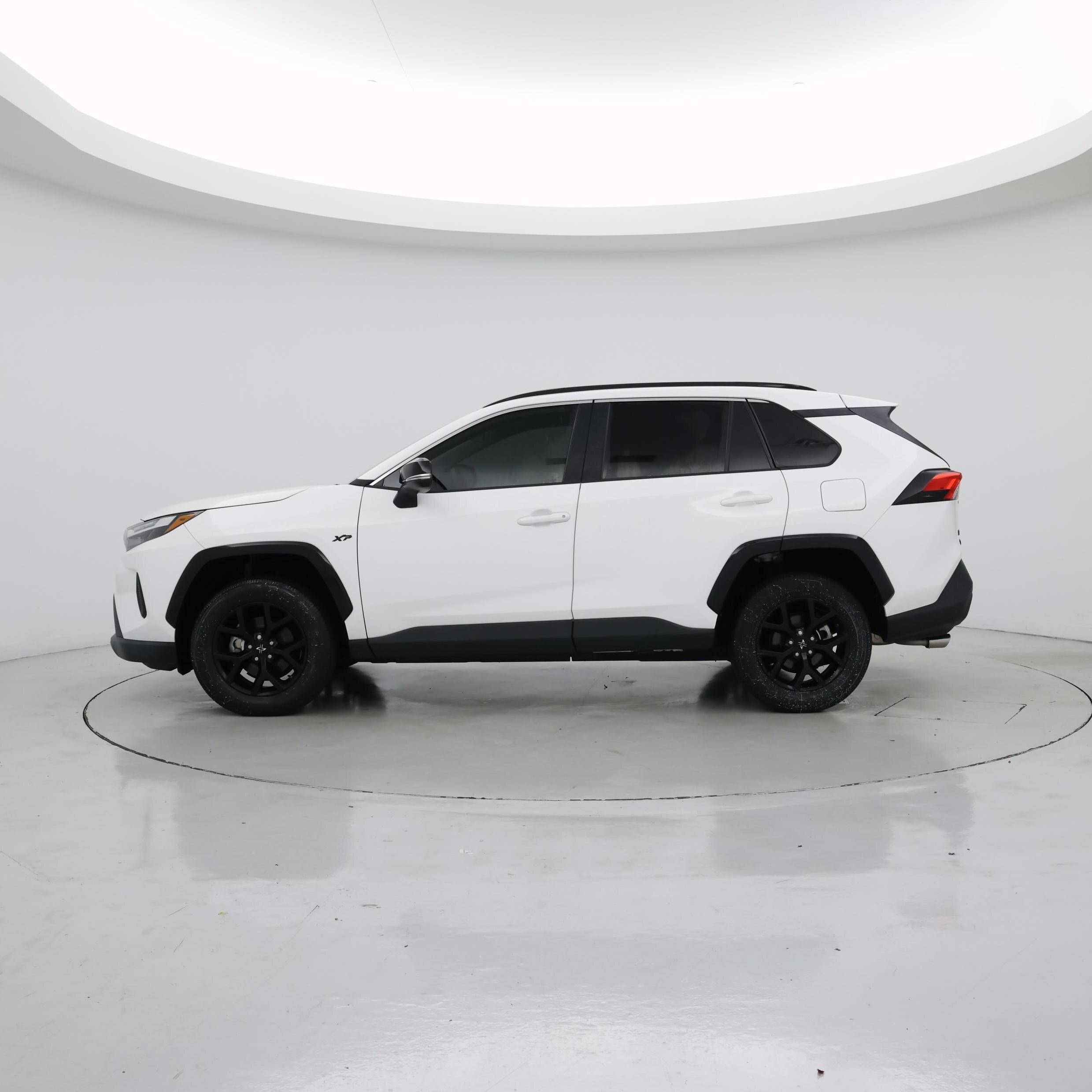 Thumbnail: 2022 Toyota RAV4 - 3