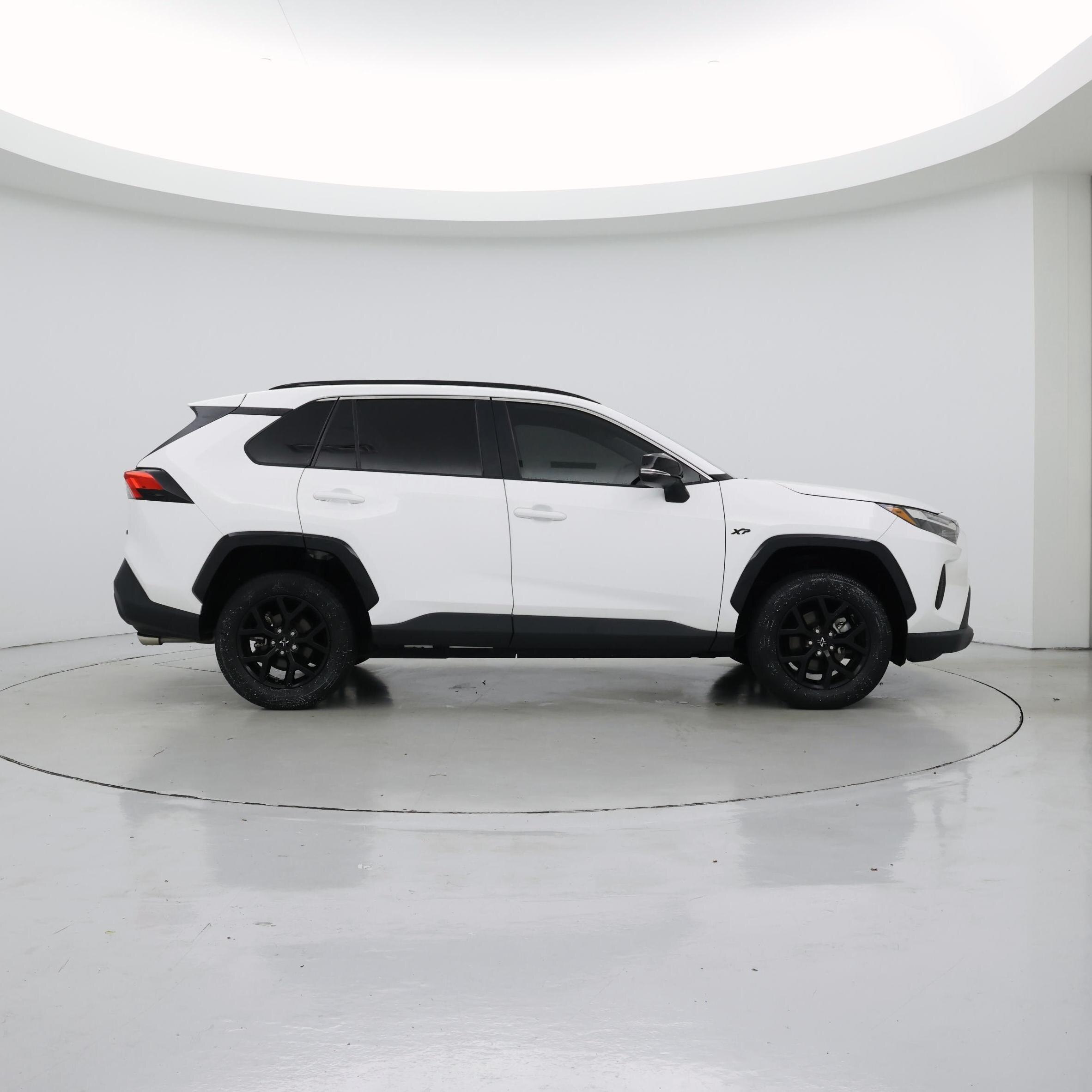 Thumbnail: 2022 Toyota RAV4 - 7