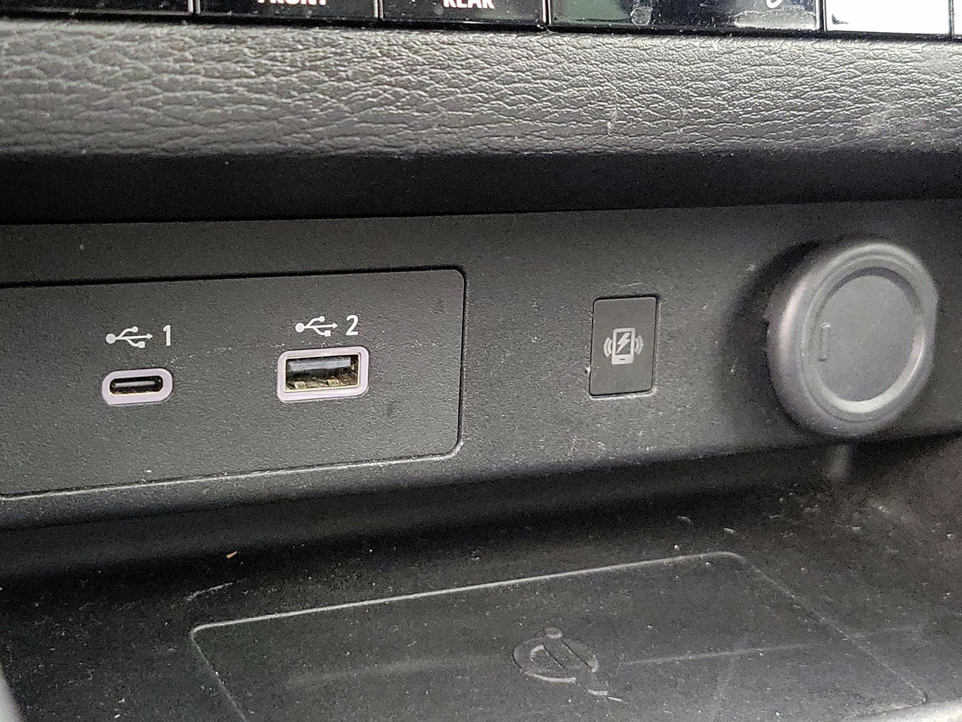 Thumbnail: 2022 Mitsubishi Outlander - 17