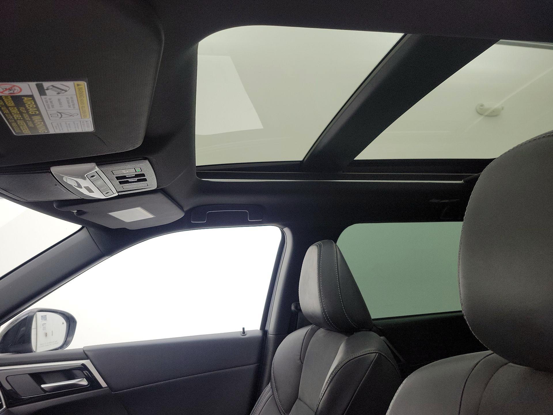 Thumbnail: 2022 Mitsubishi Outlander - 18