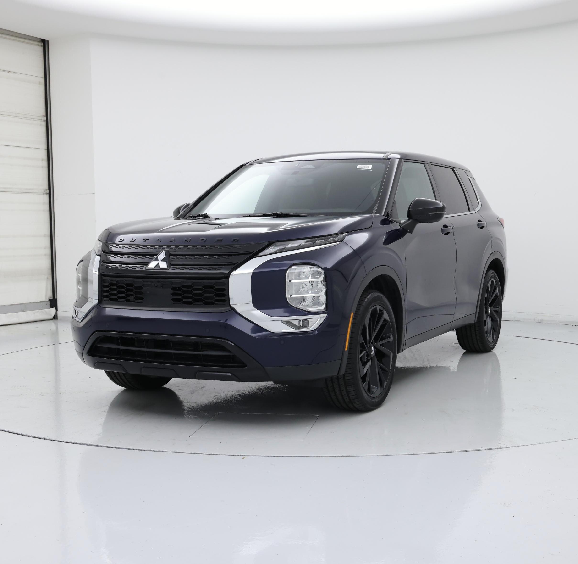 Thumbnail: 2022 Mitsubishi Outlander - 4