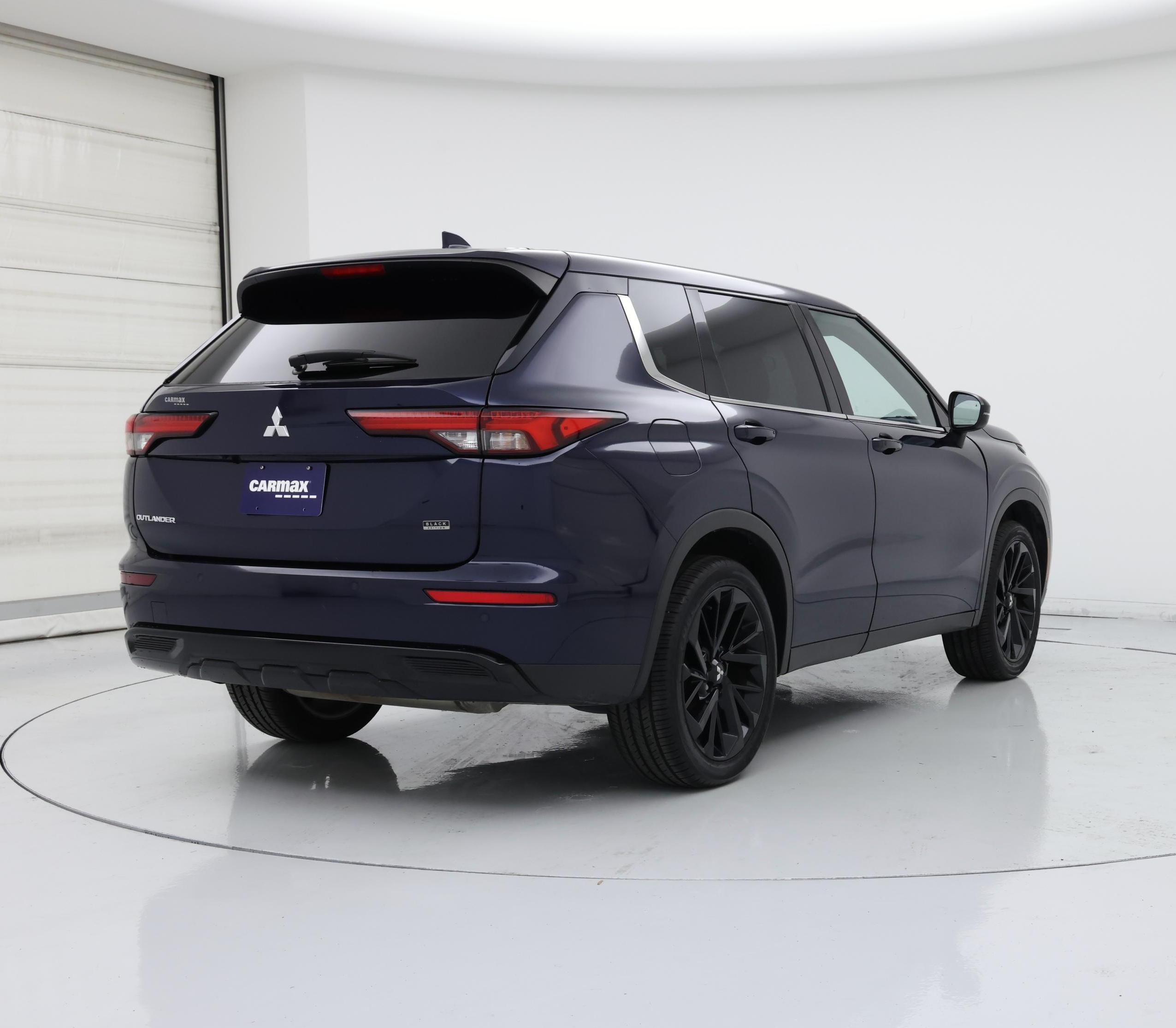 Thumbnail: 2022 Mitsubishi Outlander - 8