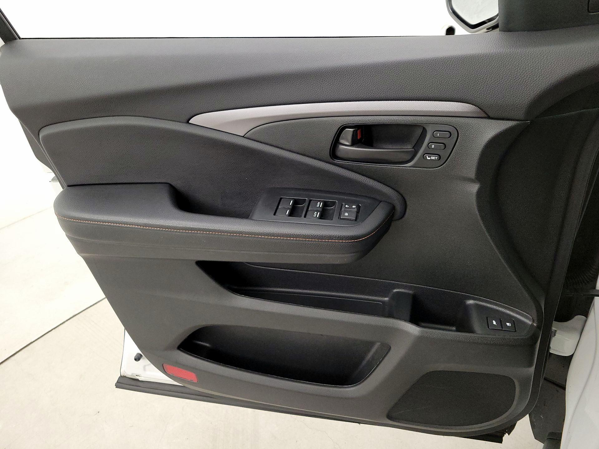 Thumbnail: 2022 Honda Pilot - 12