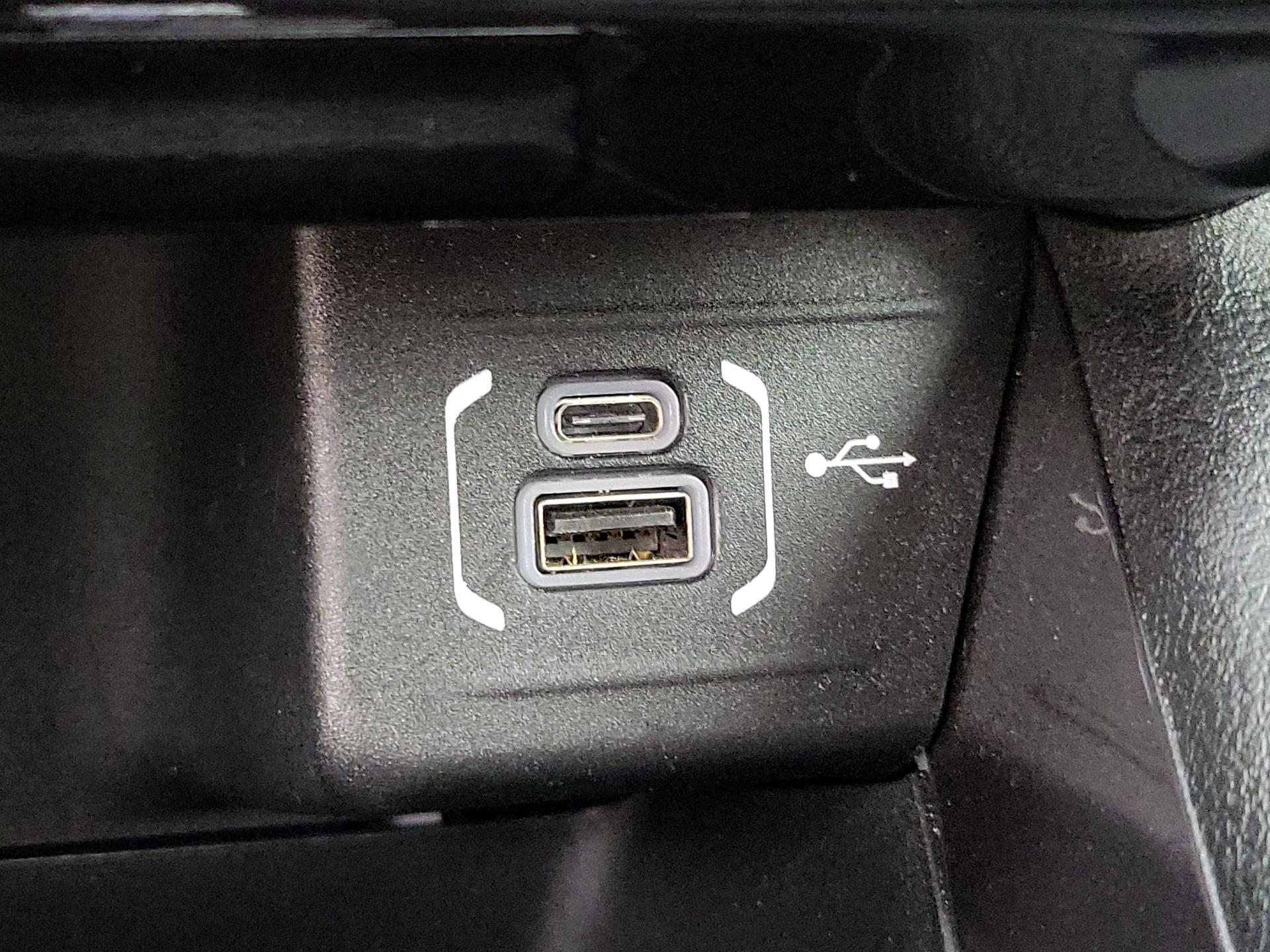 Thumbnail: 2022 Jeep Compass - 18