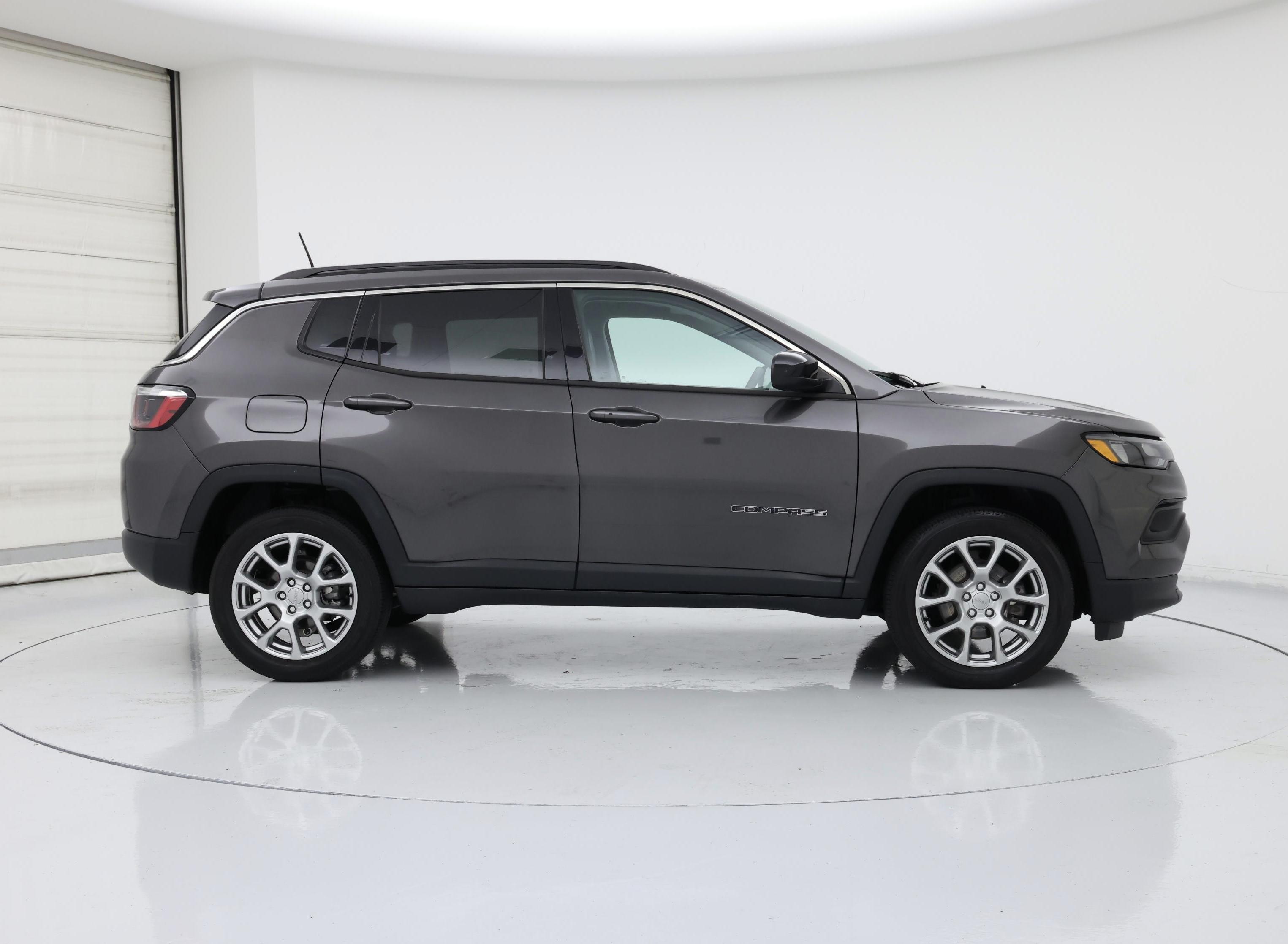 Thumbnail: 2022 Jeep Compass - 7