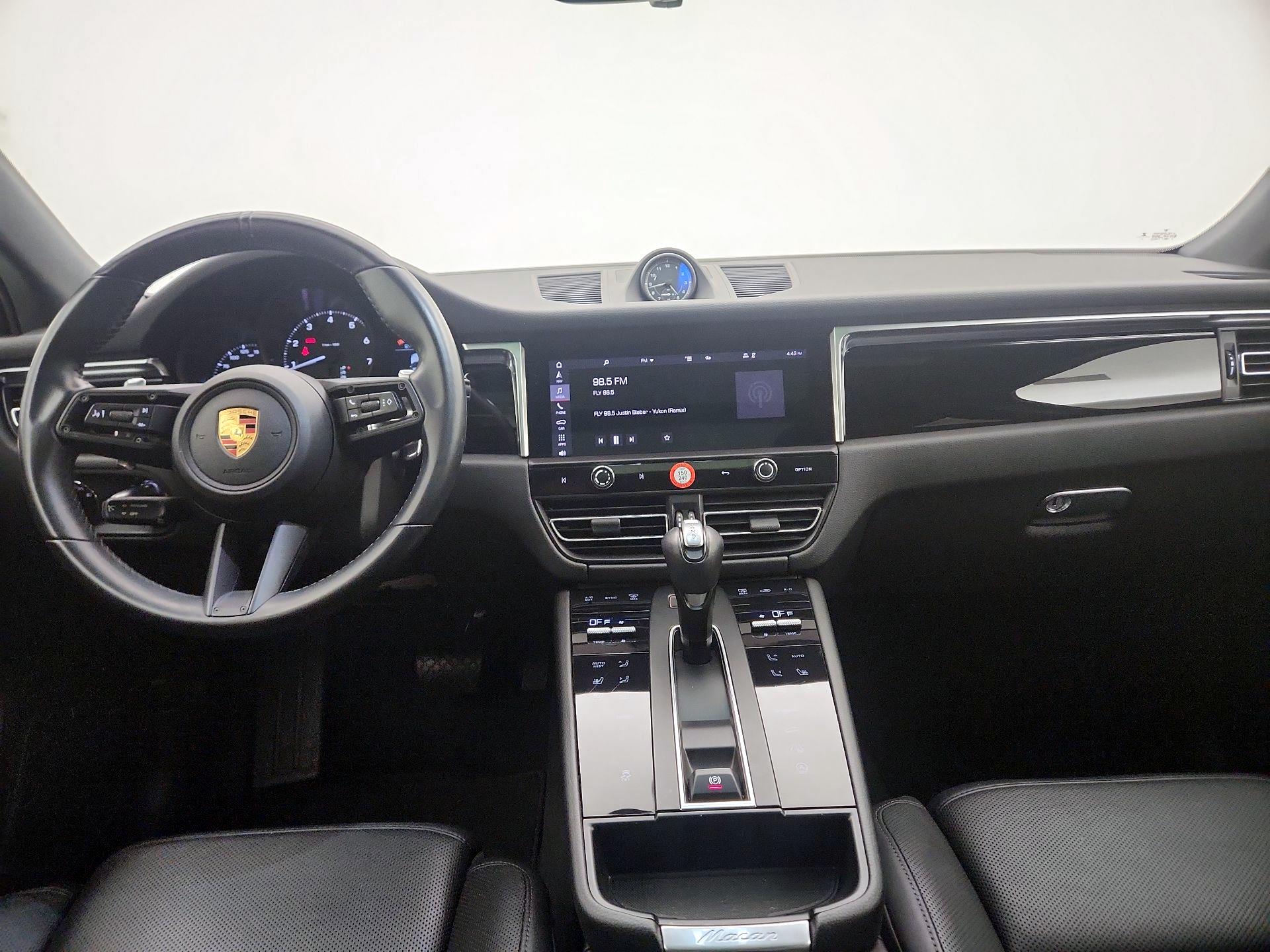 Thumbnail: 2022 Porsche Macan - 9