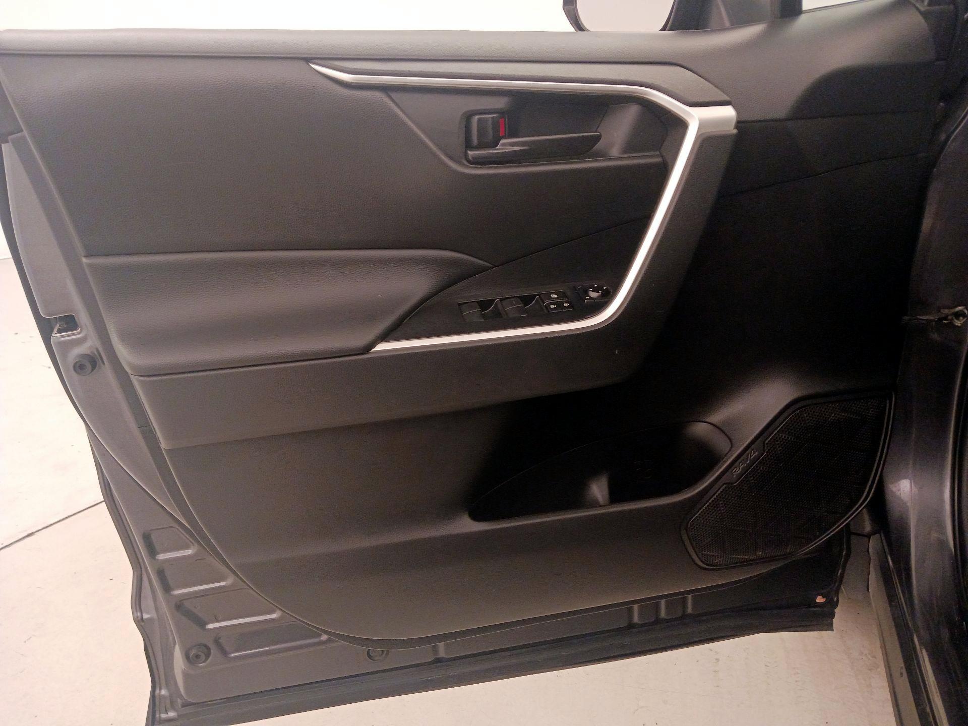 Thumbnail: 2023 Toyota RAV4 - 12