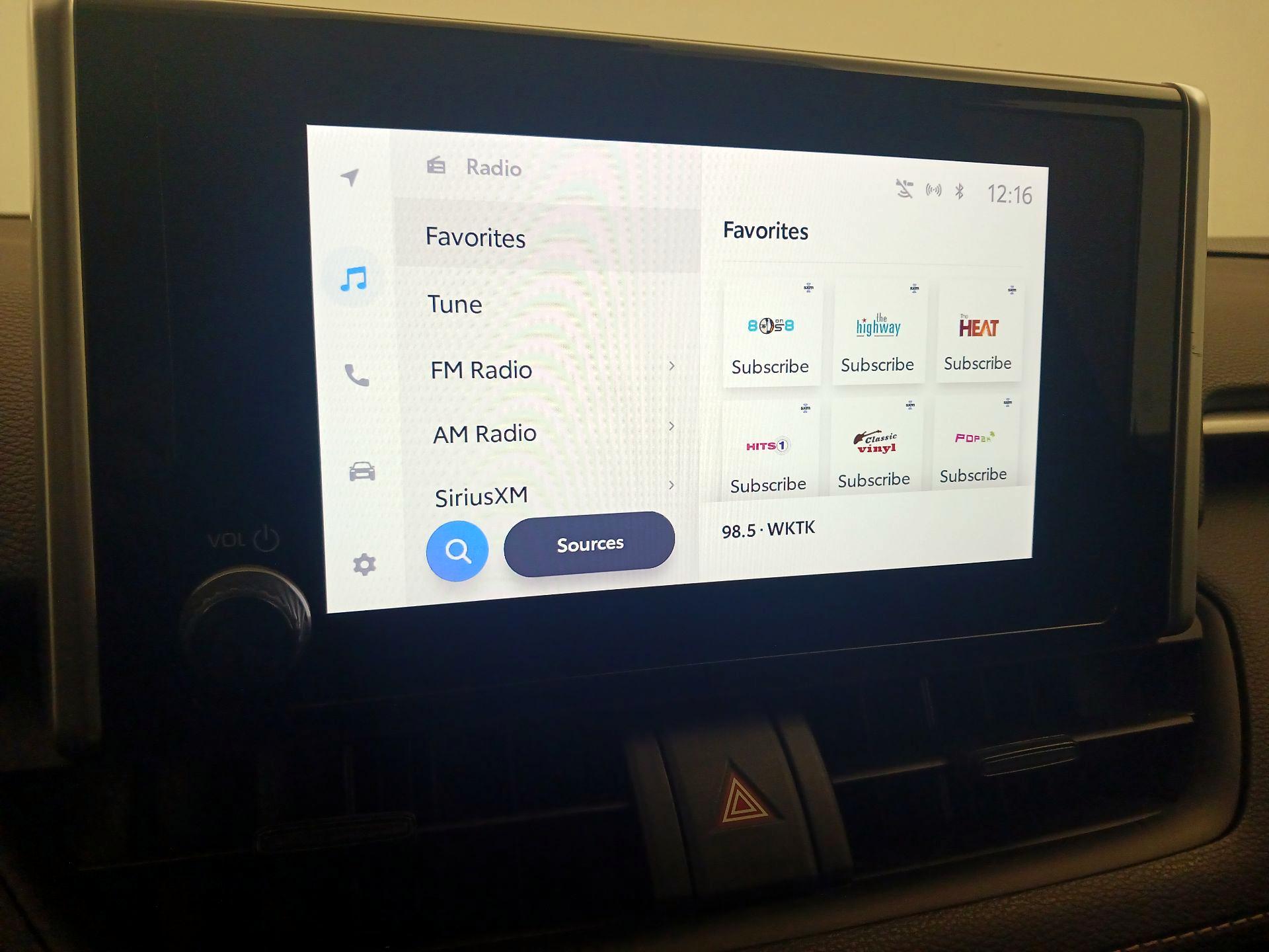 Thumbnail: 2023 Toyota RAV4 - 15