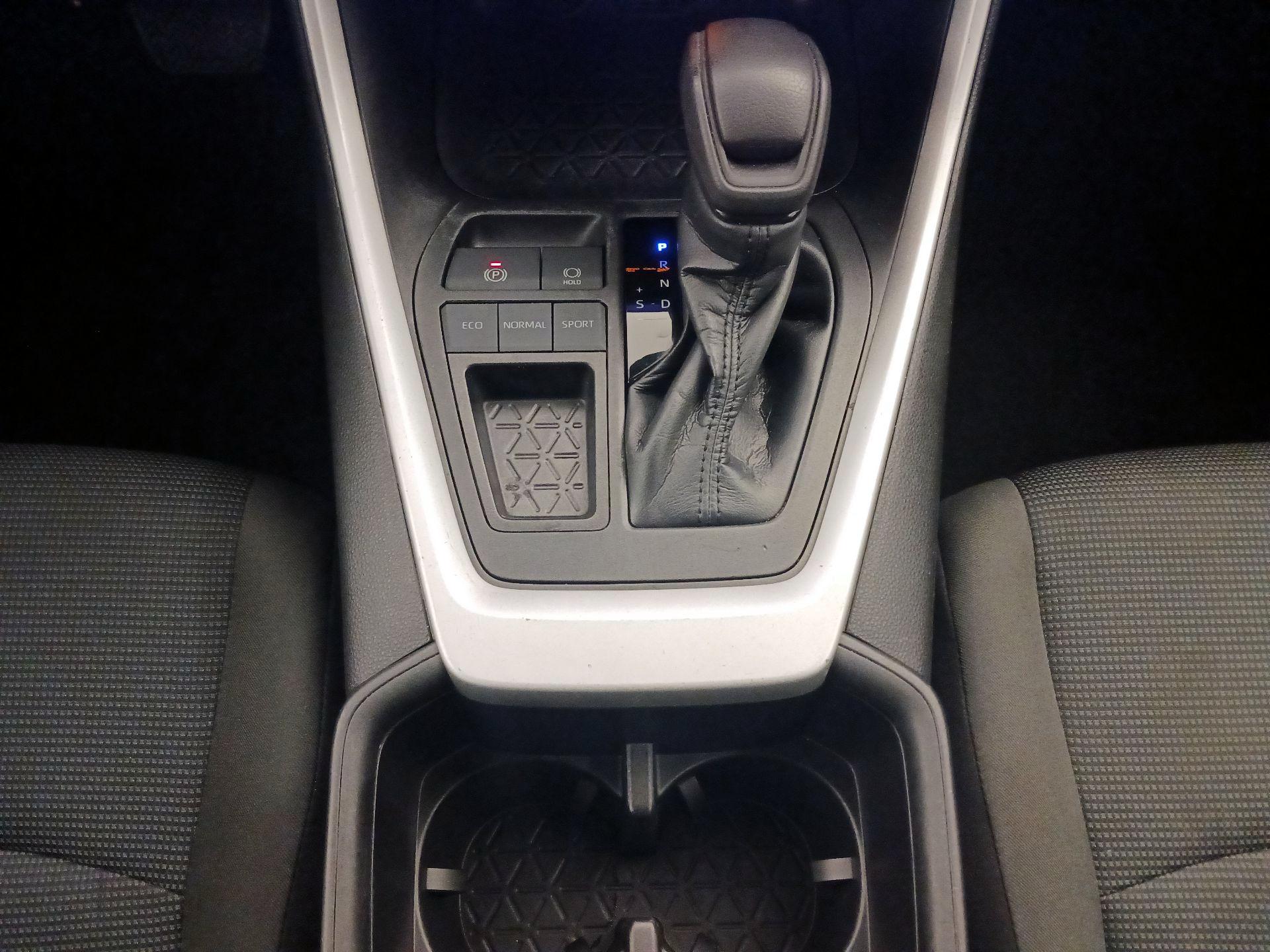 Thumbnail: 2023 Toyota RAV4 - 17