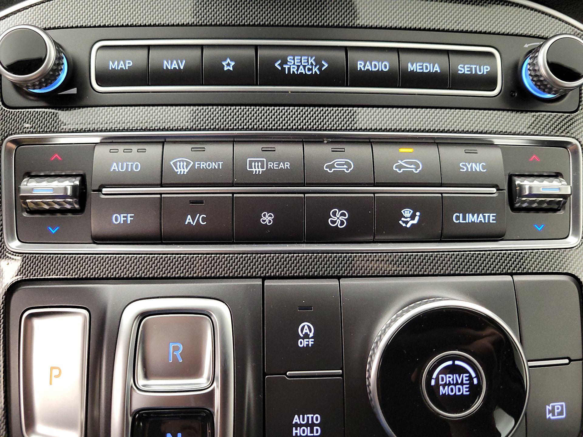 Thumbnail: 2023 Hyundai Santa Fe - 17