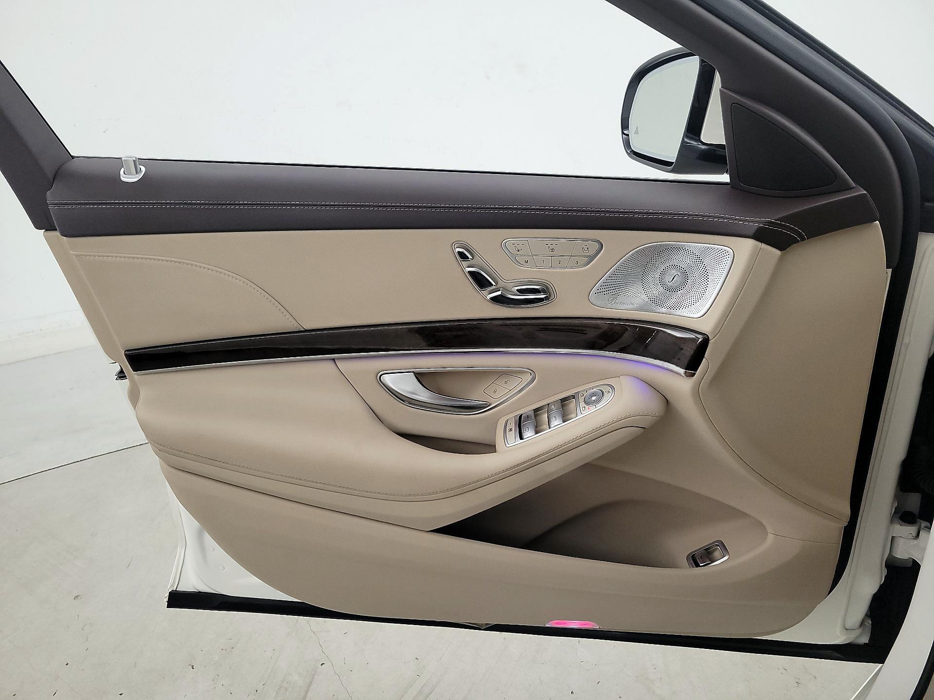 Thumbnail: 2020 Mercedes-Benz S-Class - 12