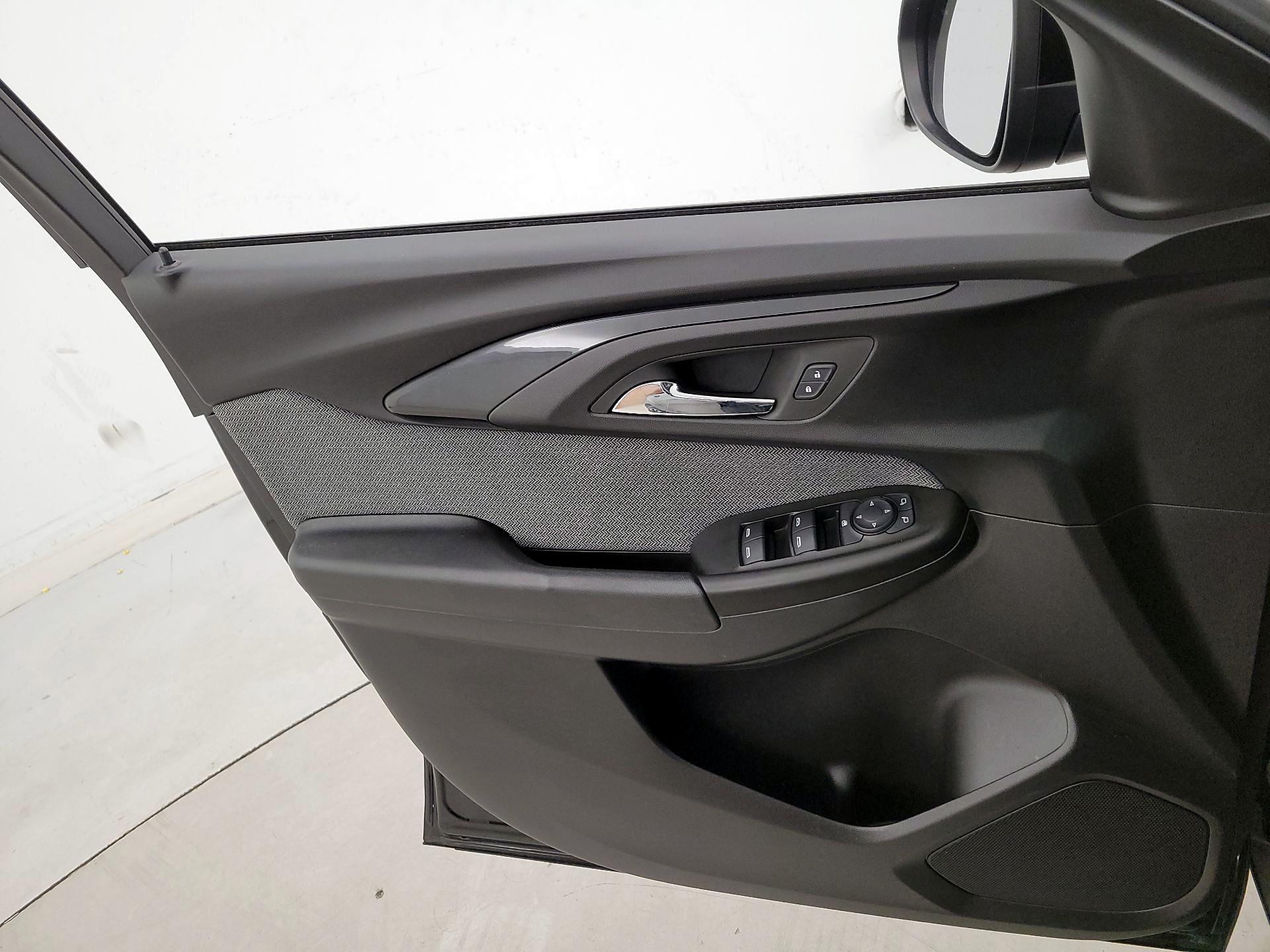 Thumbnail: 2021 Chevrolet TrailBlazer - 12