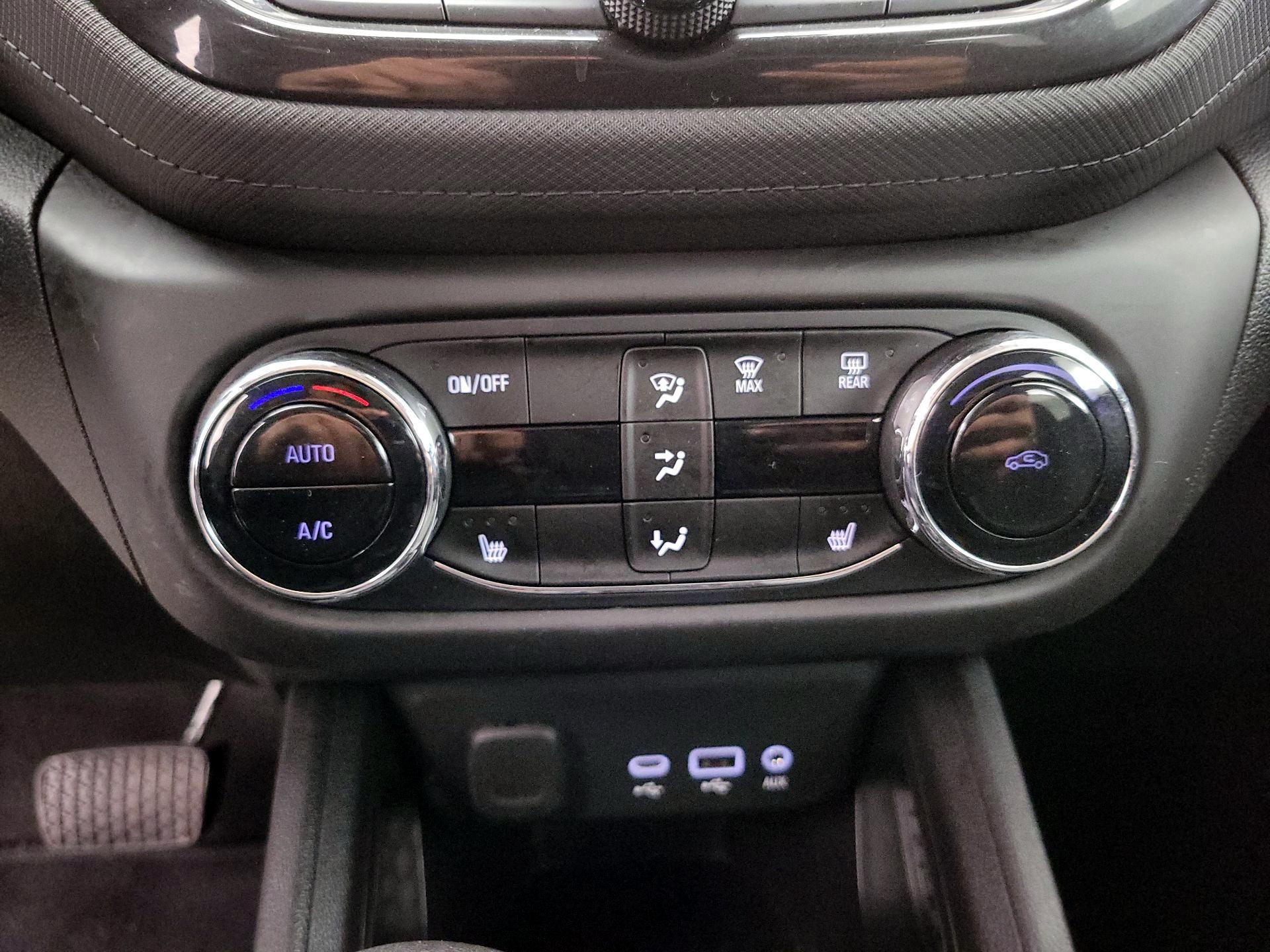 Thumbnail: 2021 Chevrolet TrailBlazer - 16