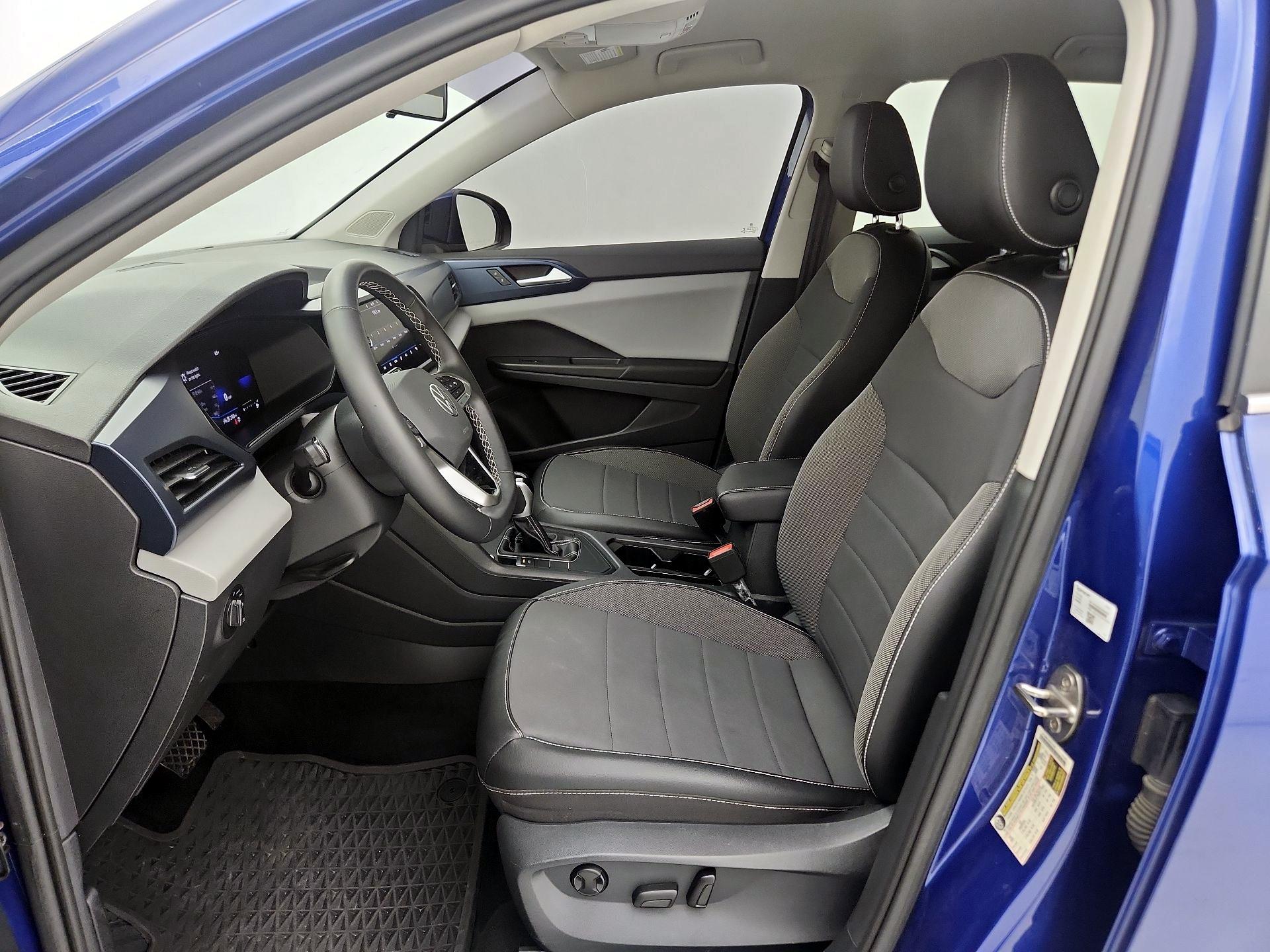 Thumbnail: 2022 Volkswagen Taos - 11