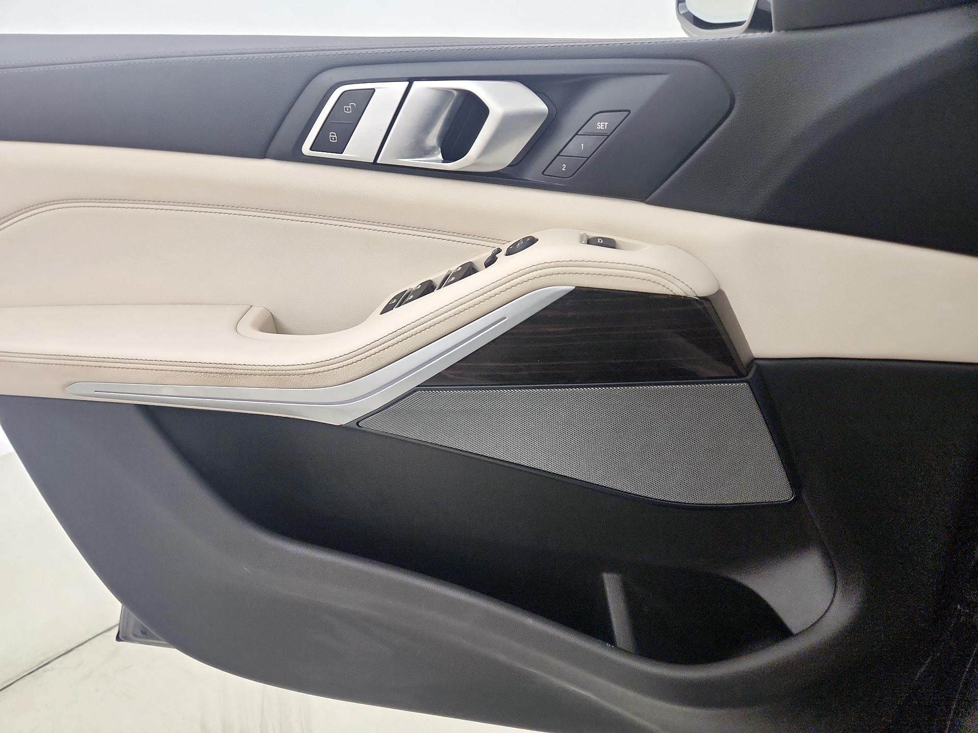 Thumbnail: 2020 BMW X5 - 12