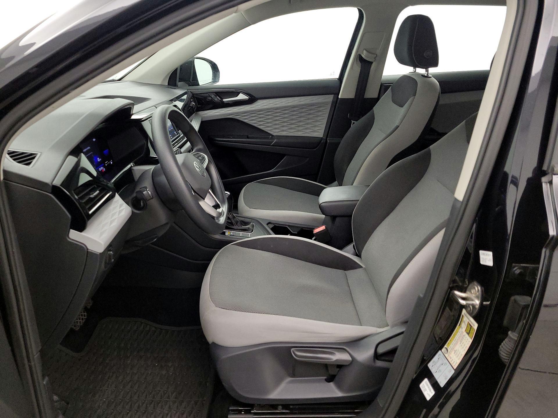 Thumbnail: 2022 Volkswagen Taos - 11