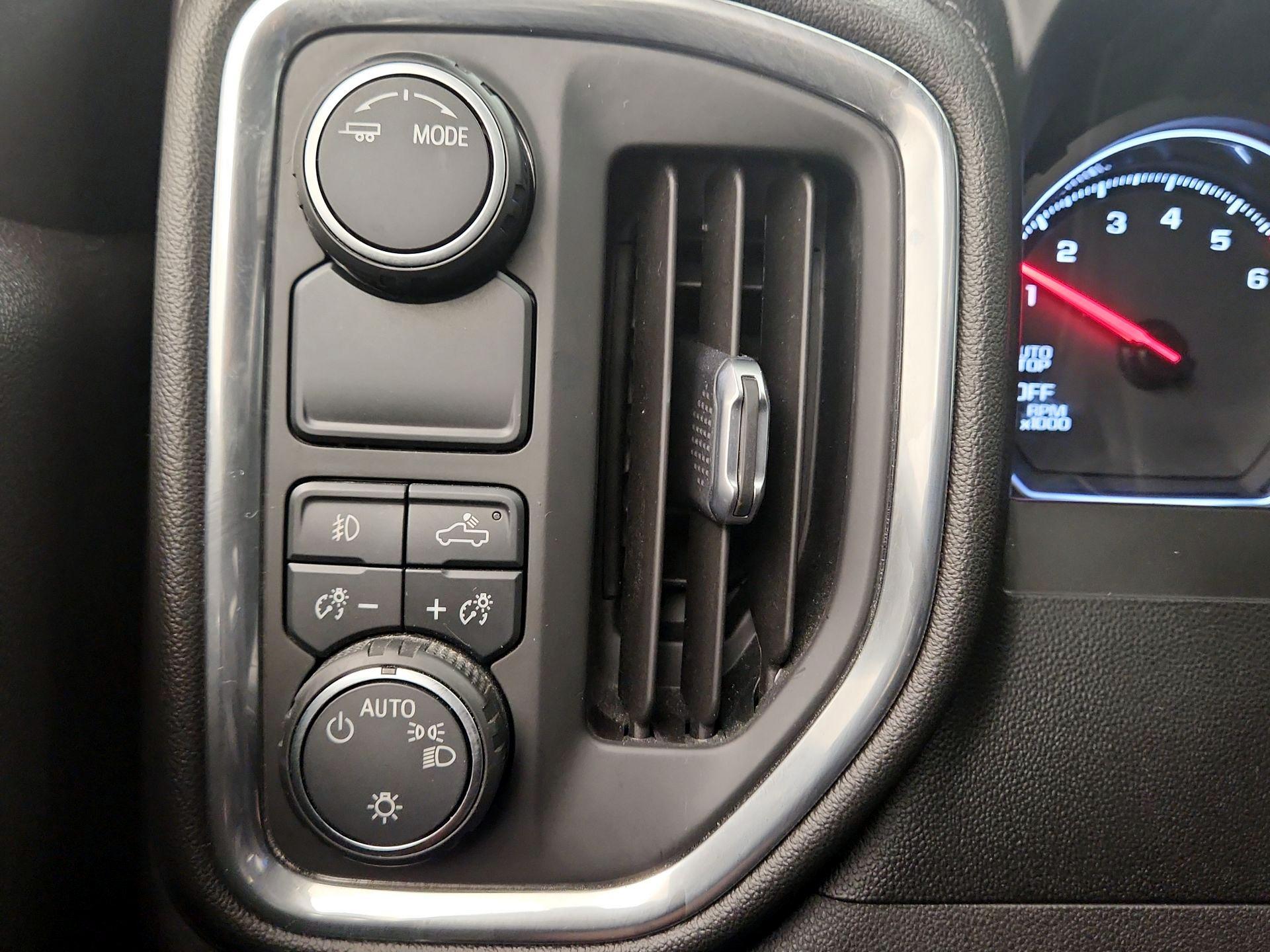 Thumbnail: 2021 Chevrolet Silverado 1500 - 13