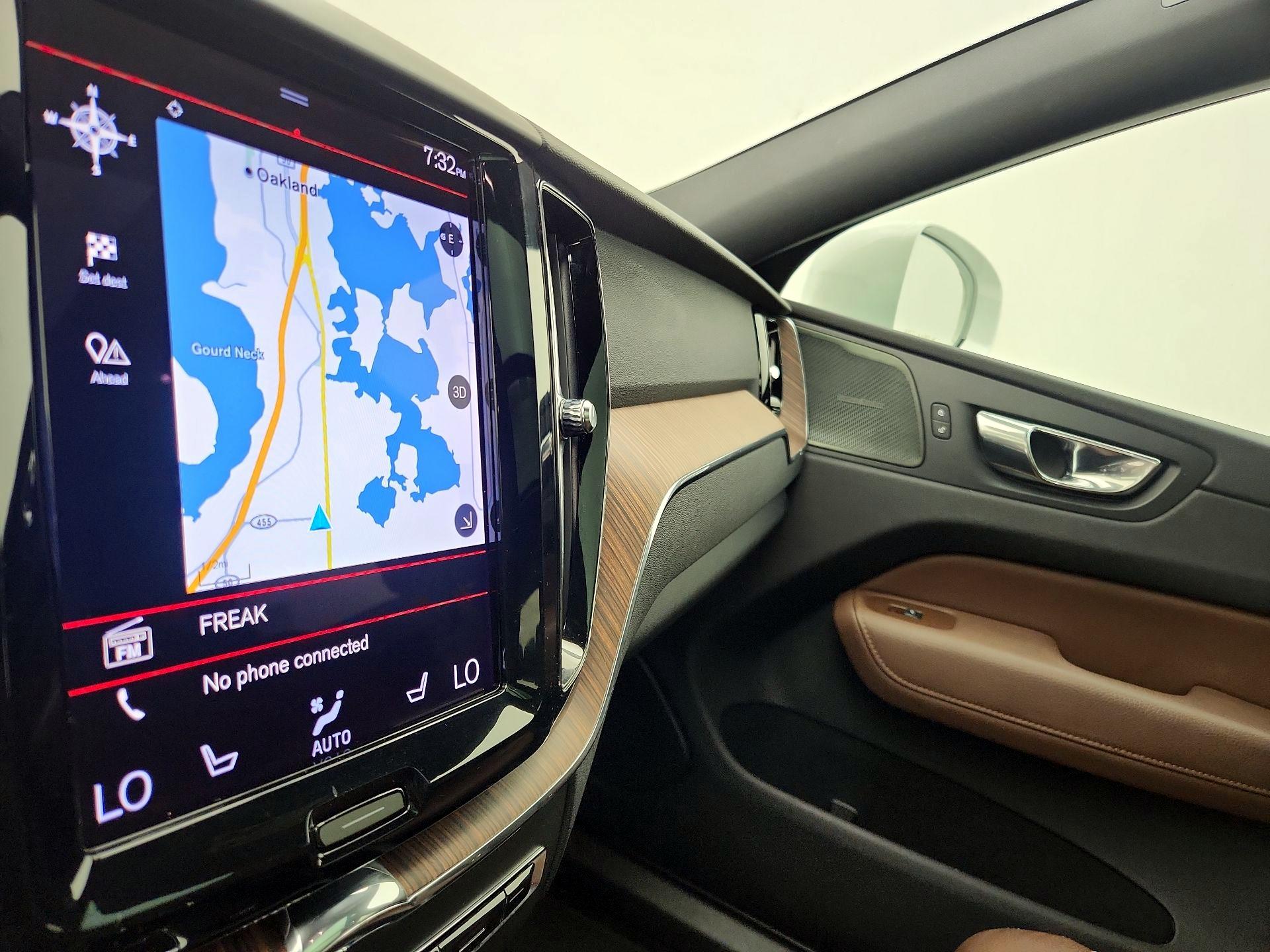 Thumbnail: 2021 Volvo XC60 - 14