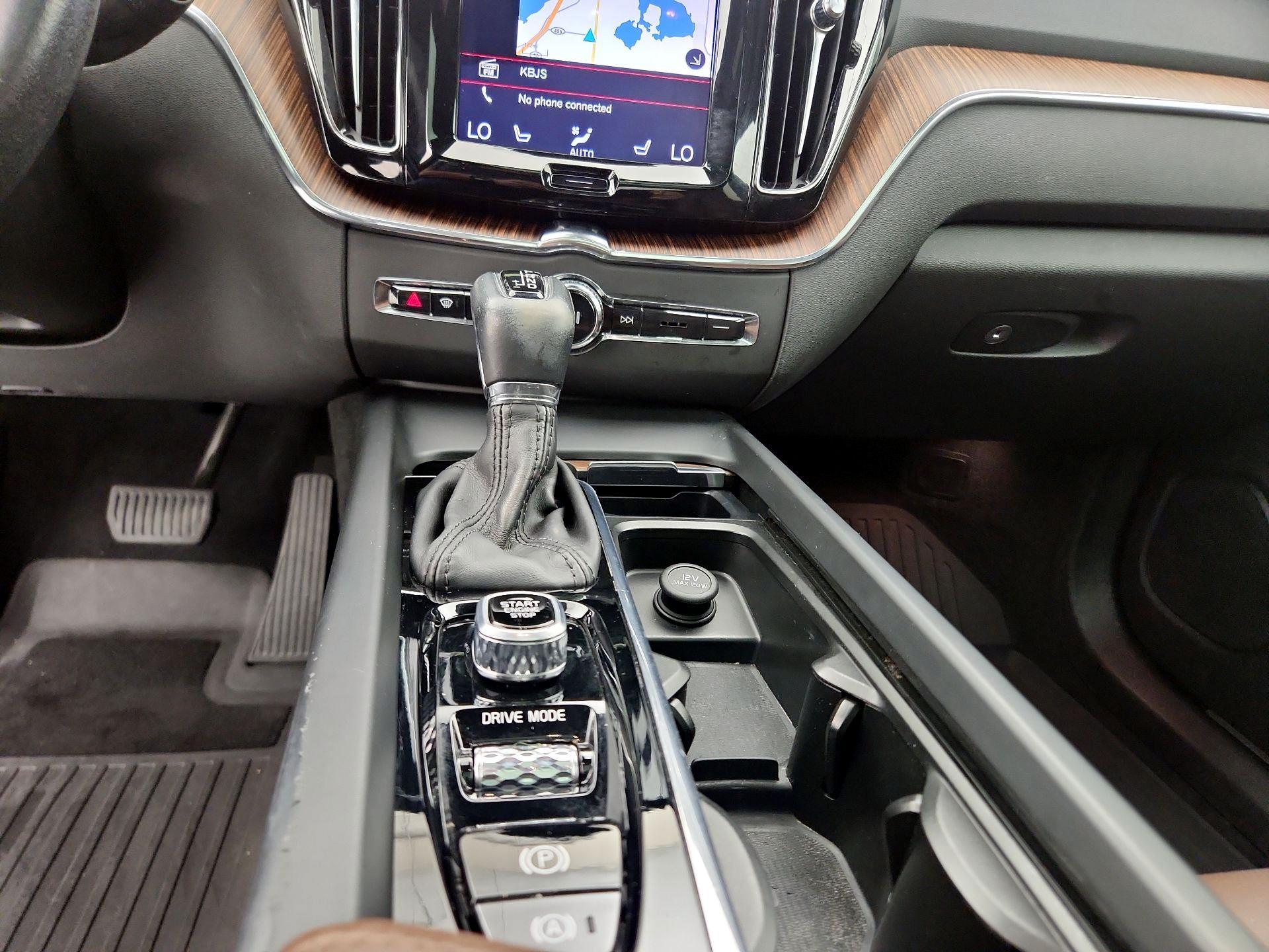 Thumbnail: 2021 Volvo XC60 - 18