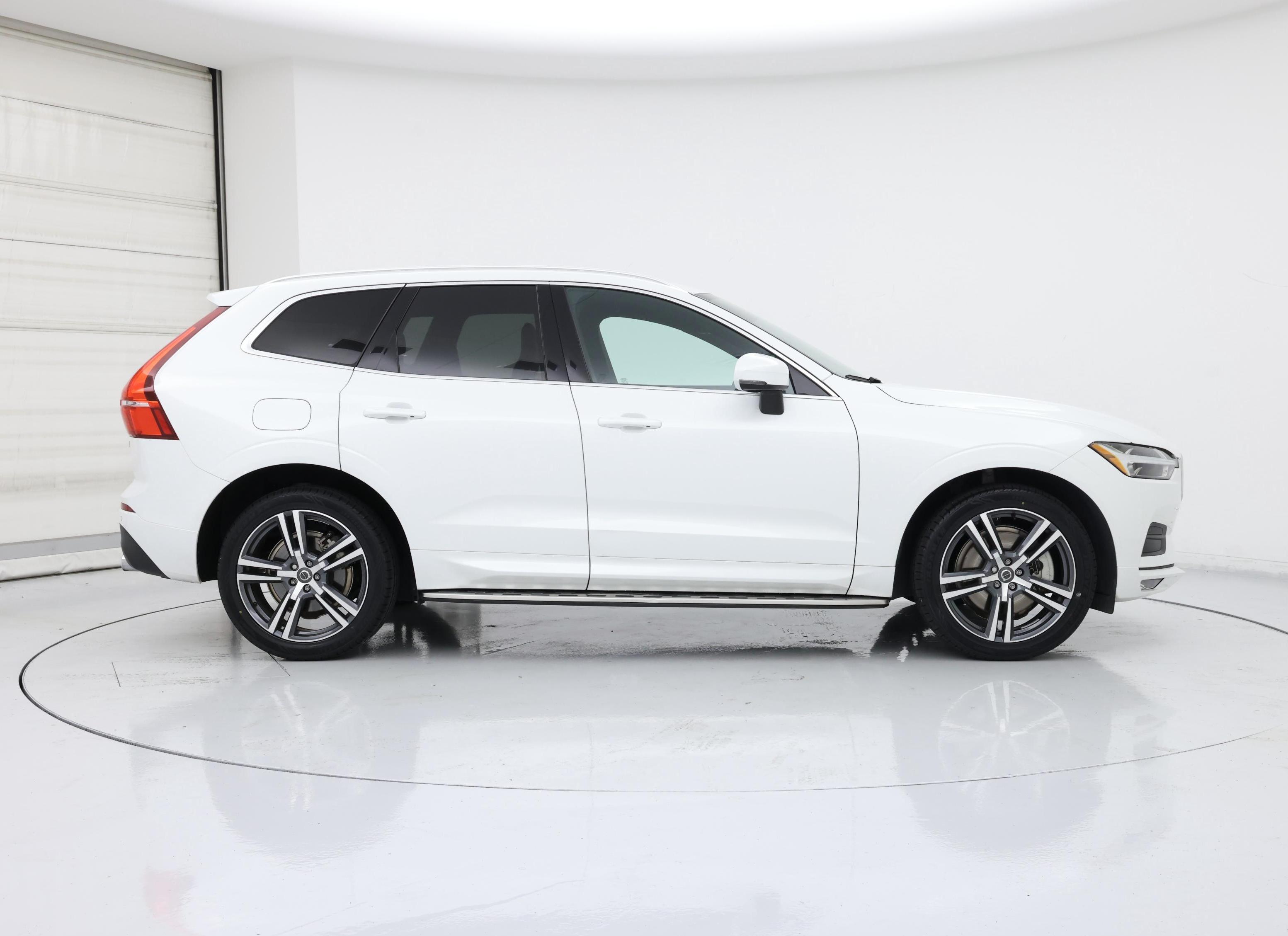 Thumbnail: 2021 Volvo XC60 - 7