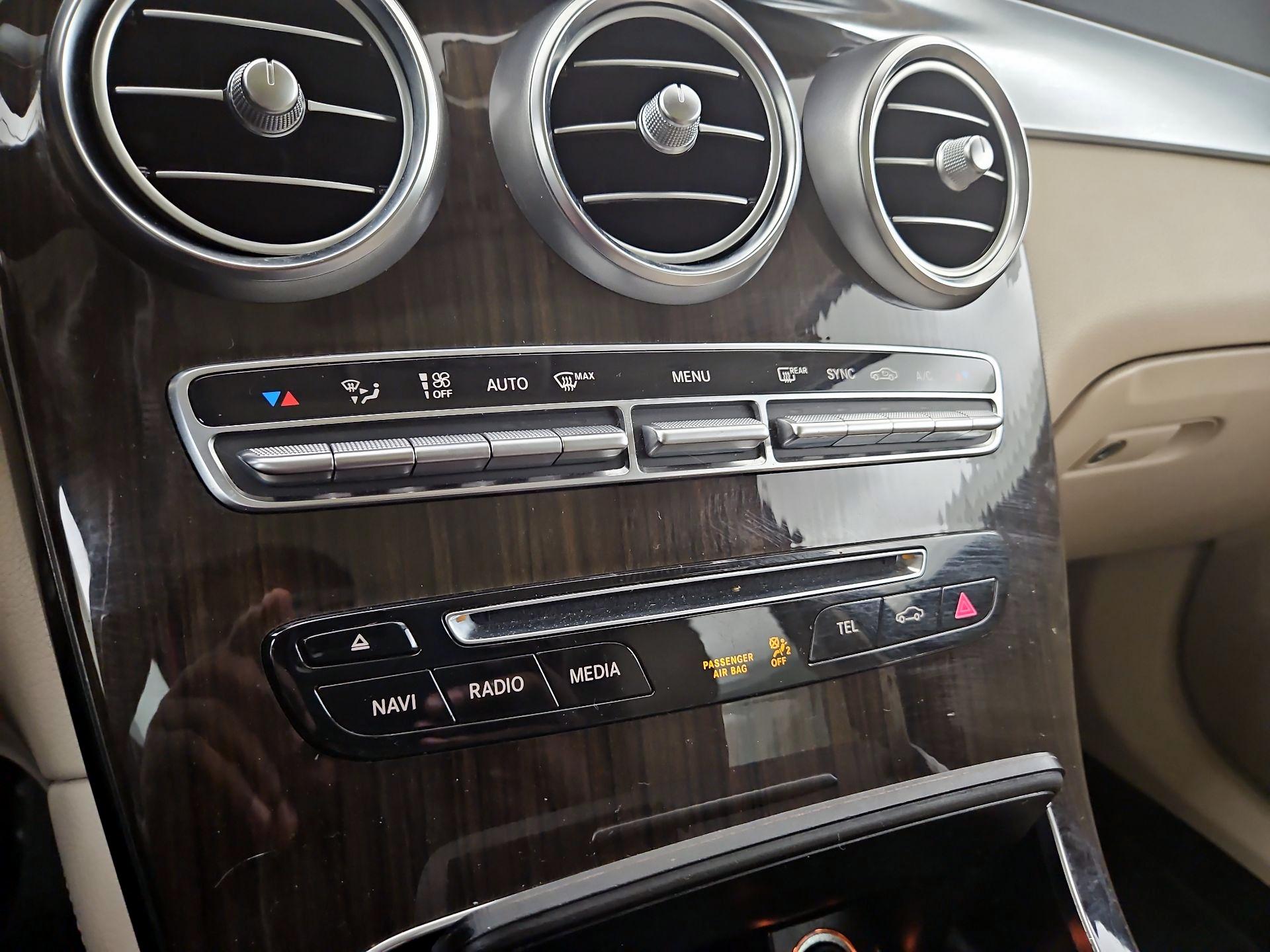 Thumbnail: 2019 Mercedes-Benz GLC - 16