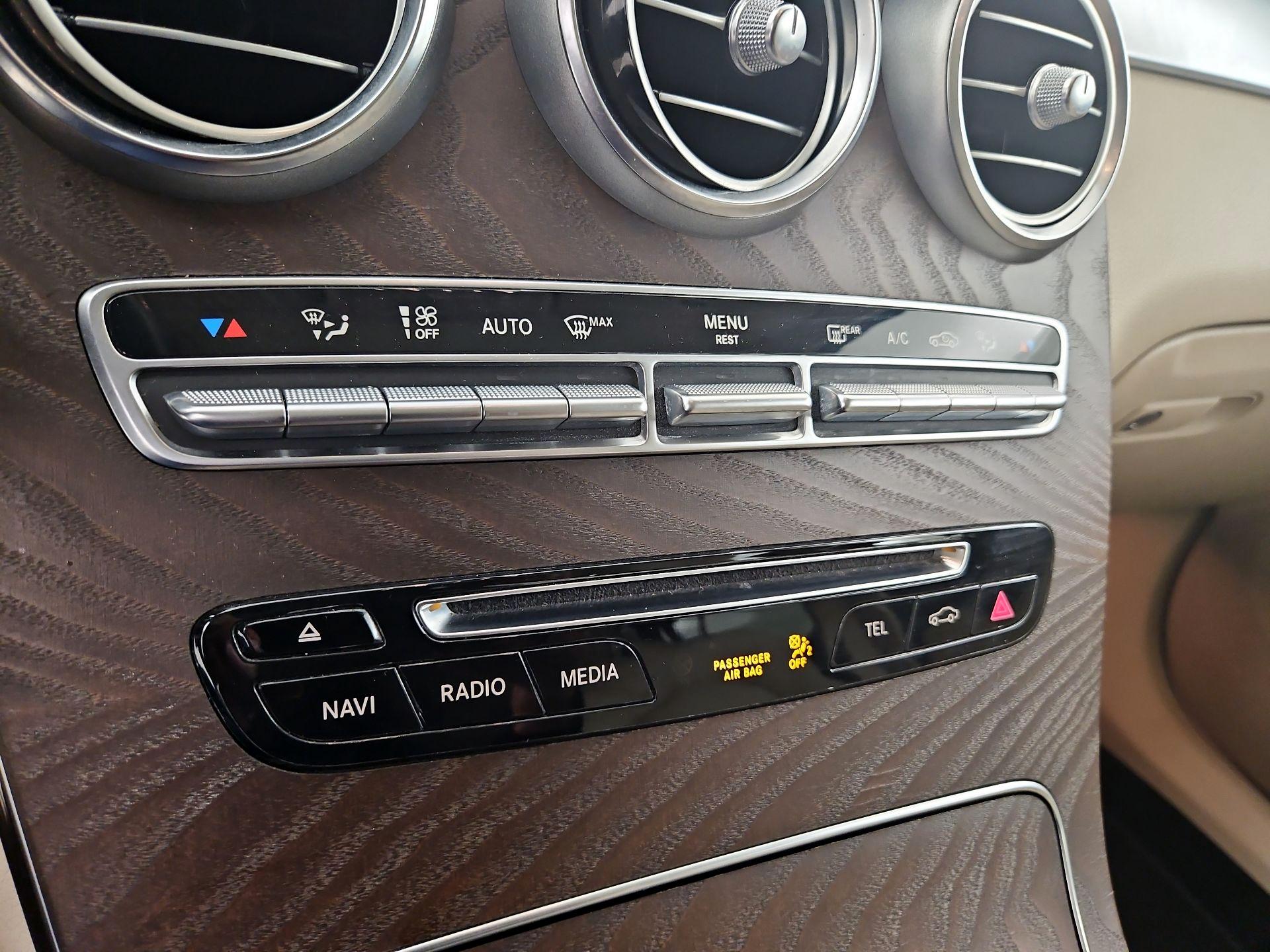 Thumbnail: 2019 Mercedes-Benz GLC - 16