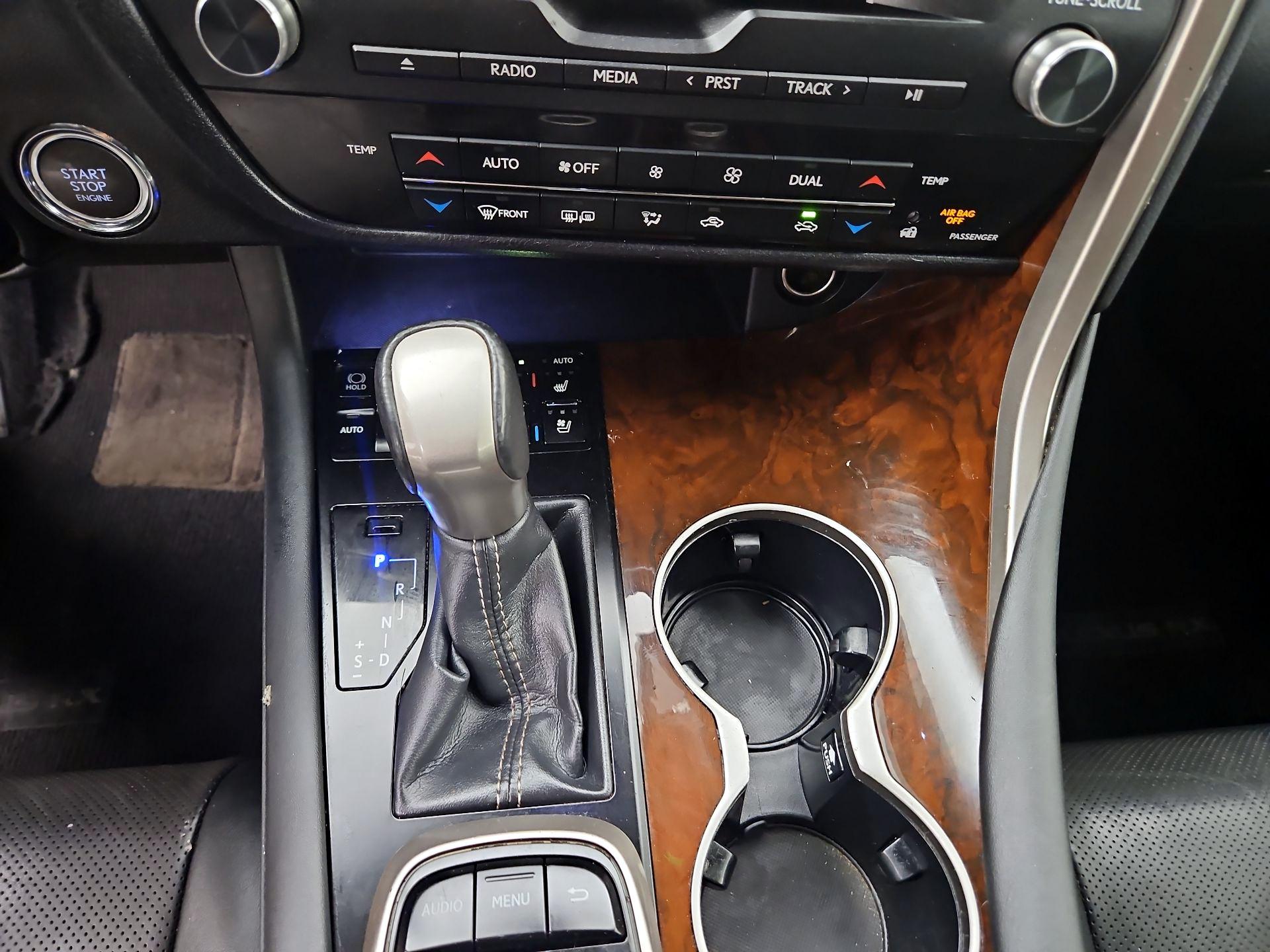 Thumbnail: 2019 Lexus RX - 17