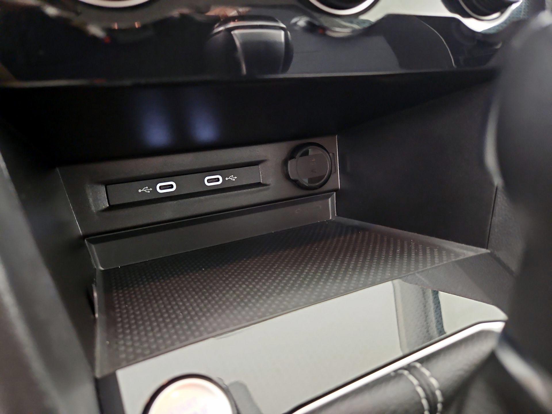 Thumbnail: 2025 Volkswagen Taos - 18