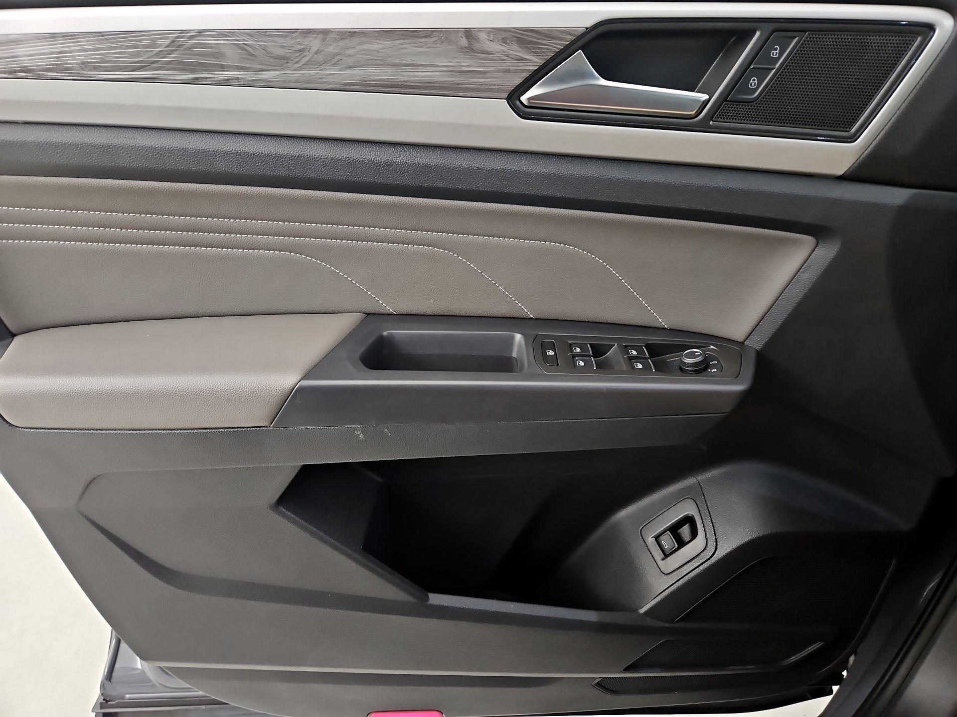 Thumbnail: 2022 Volkswagen Atlas - 12