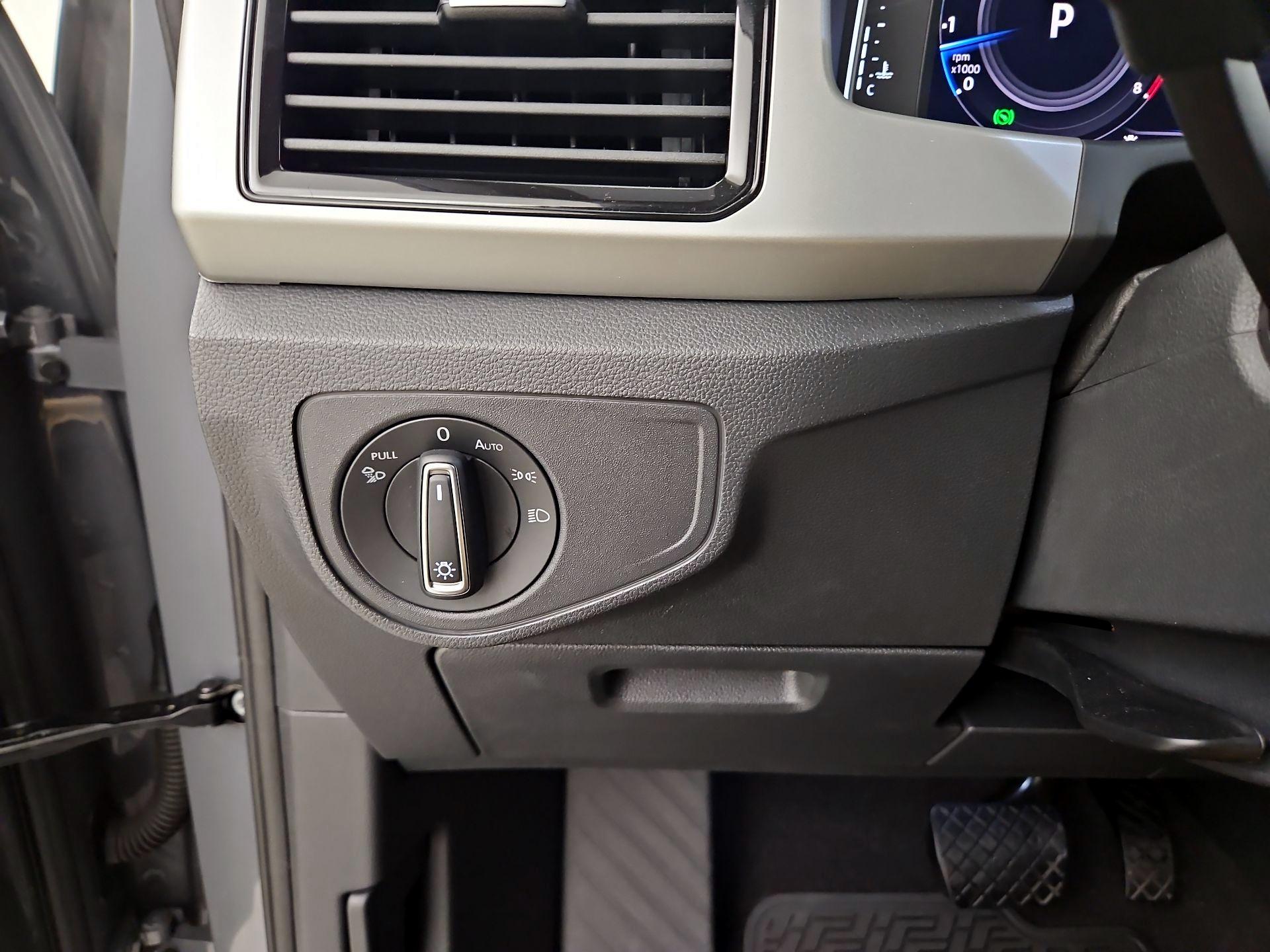 Thumbnail: 2022 Volkswagen Atlas - 13