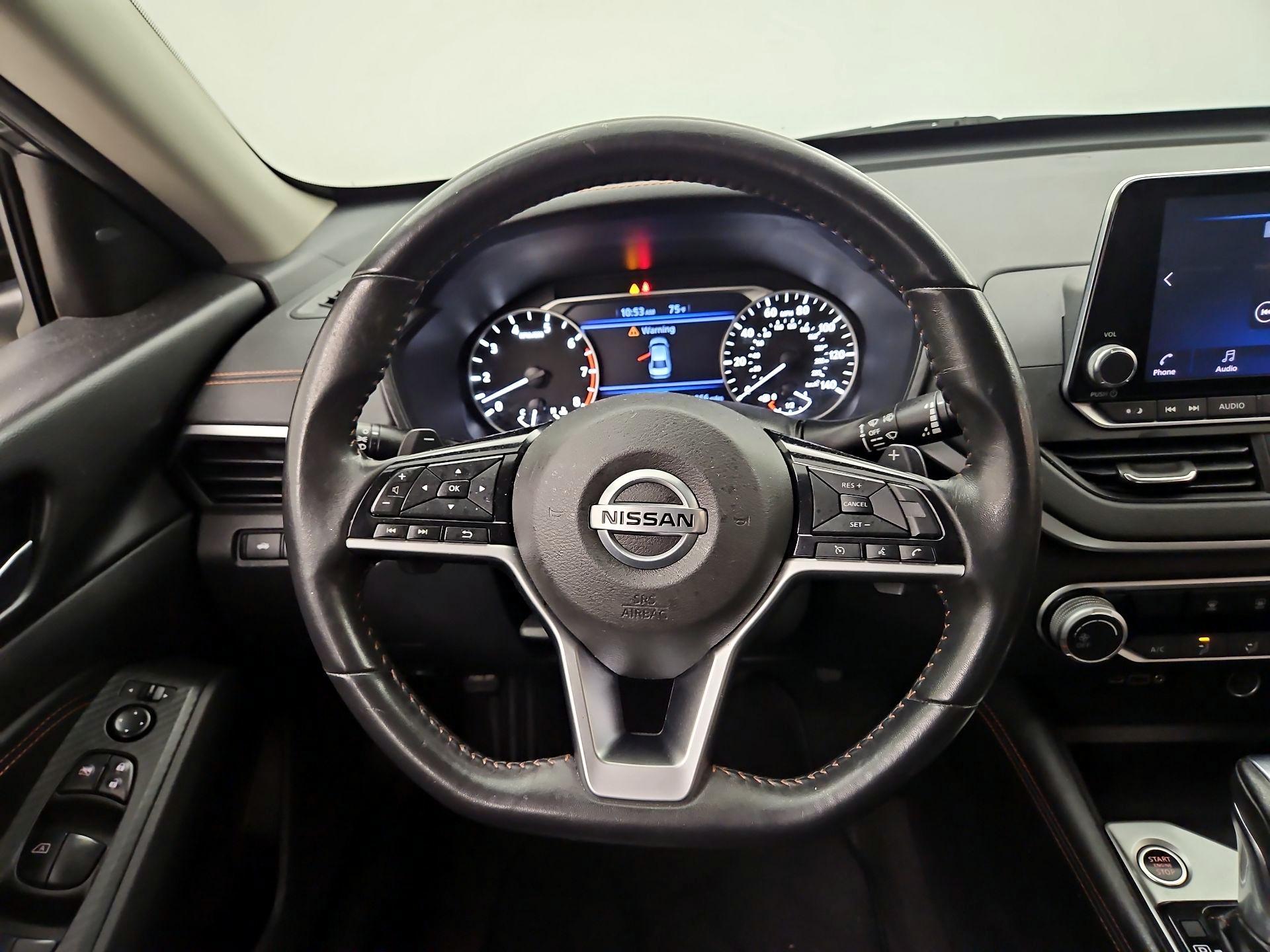 Thumbnail: 2020 Nissan Altima - 10