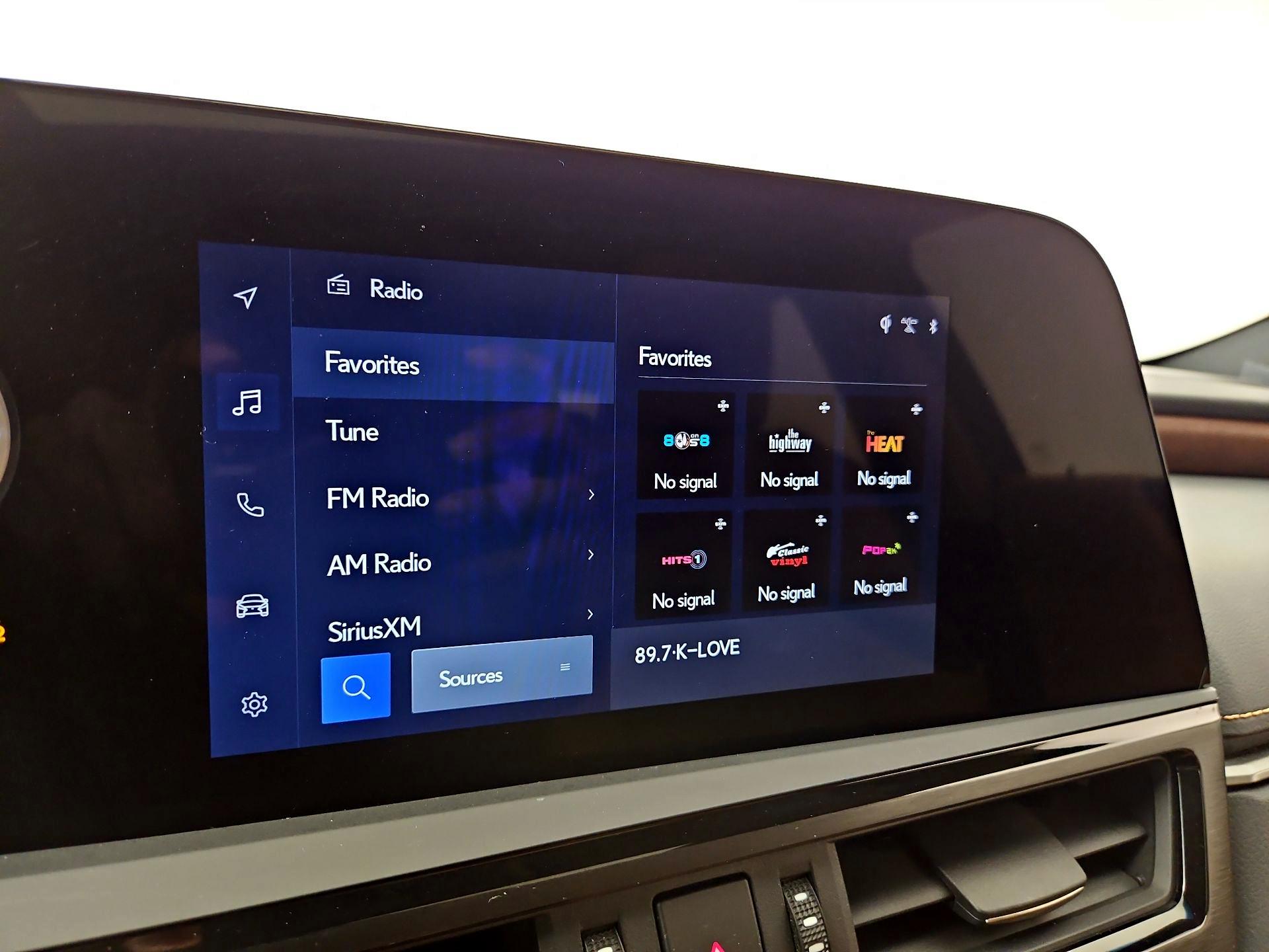 Thumbnail: 2023 Lexus ES - 15