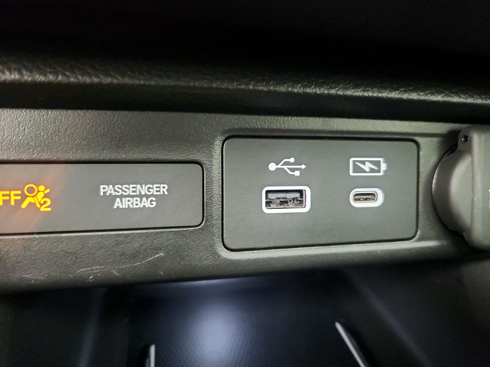 Thumbnail: 2023 Acura Integra - 18