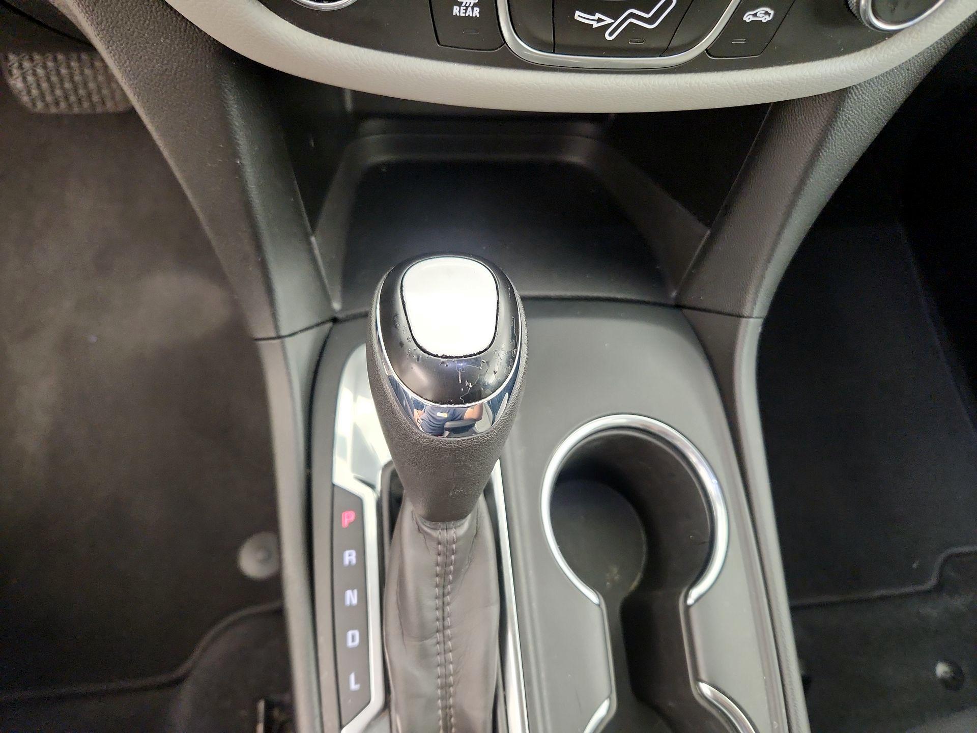 Thumbnail: 2020 Chevrolet Equinox - 17