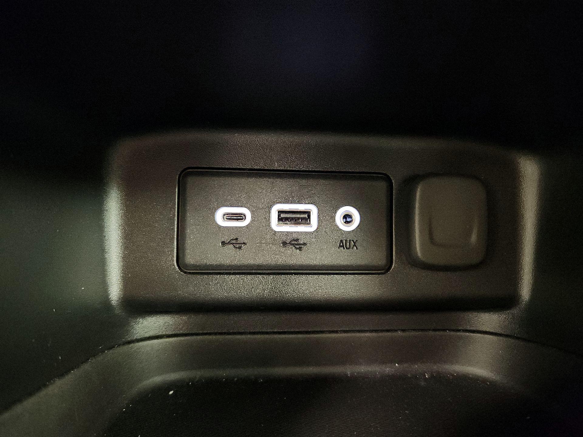 Thumbnail: 2020 Chevrolet Equinox - 18