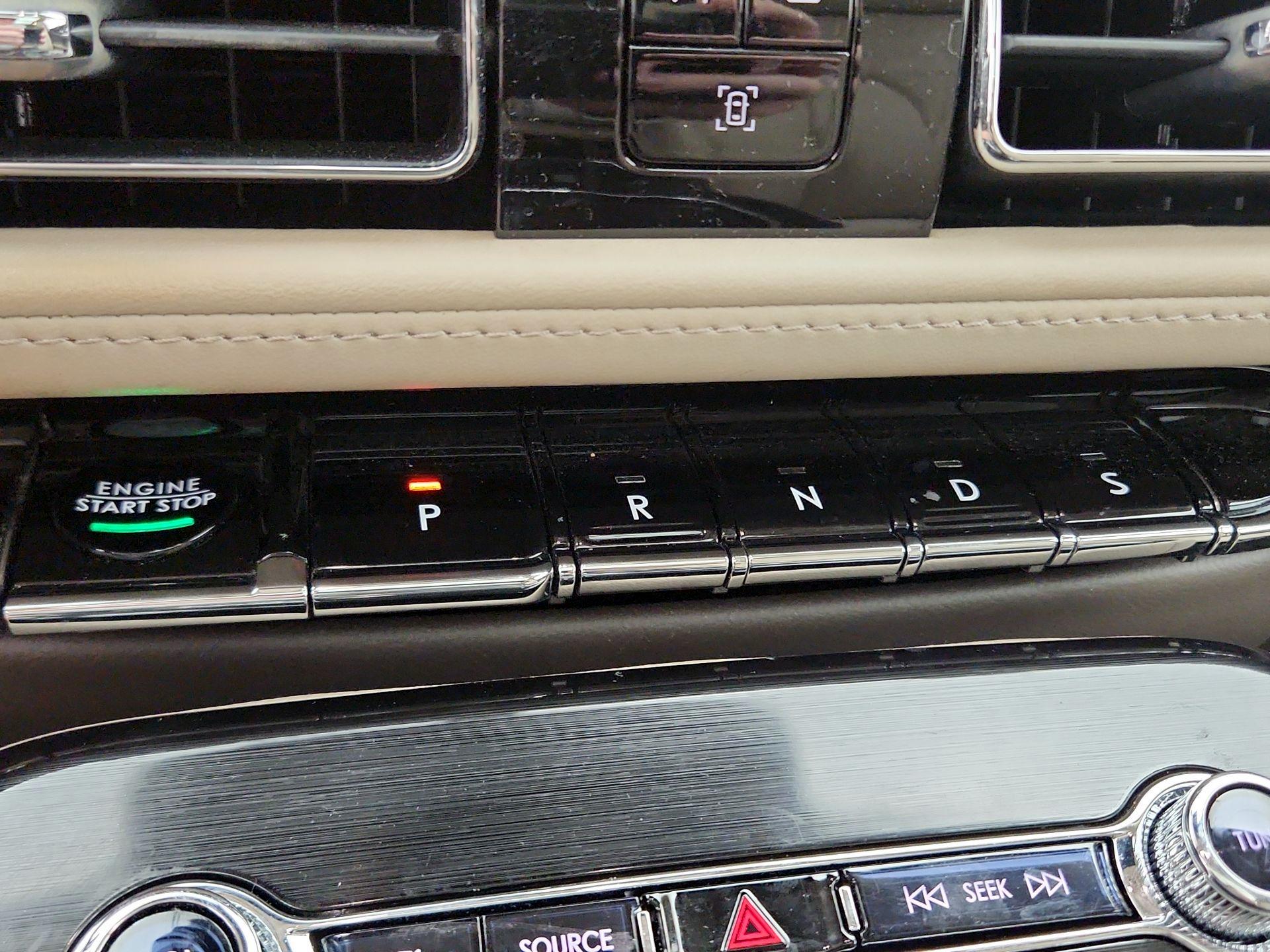 Thumbnail: 2022 Lincoln Nautilus - 17