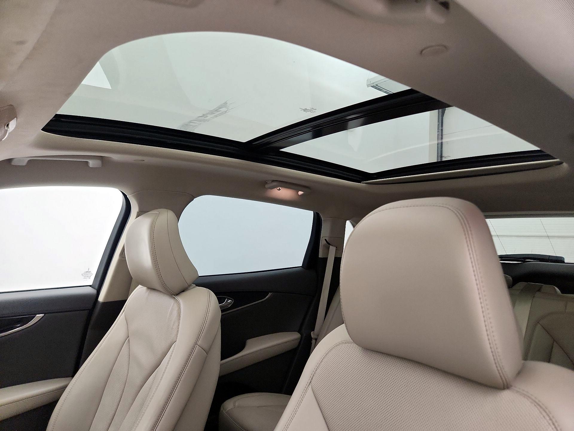 Thumbnail: 2022 Lincoln Nautilus - 19