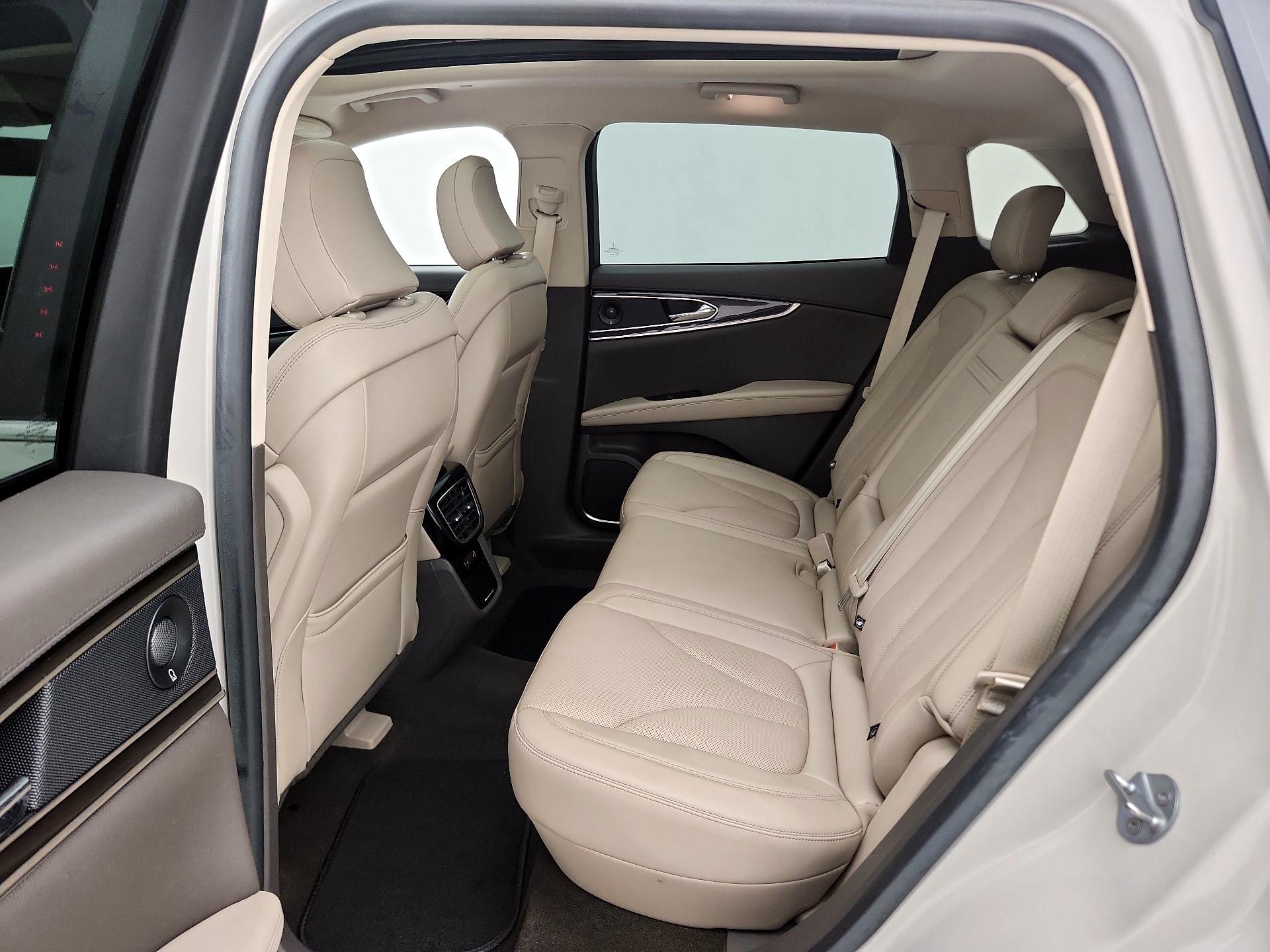 Thumbnail: 2022 Lincoln Nautilus - 20