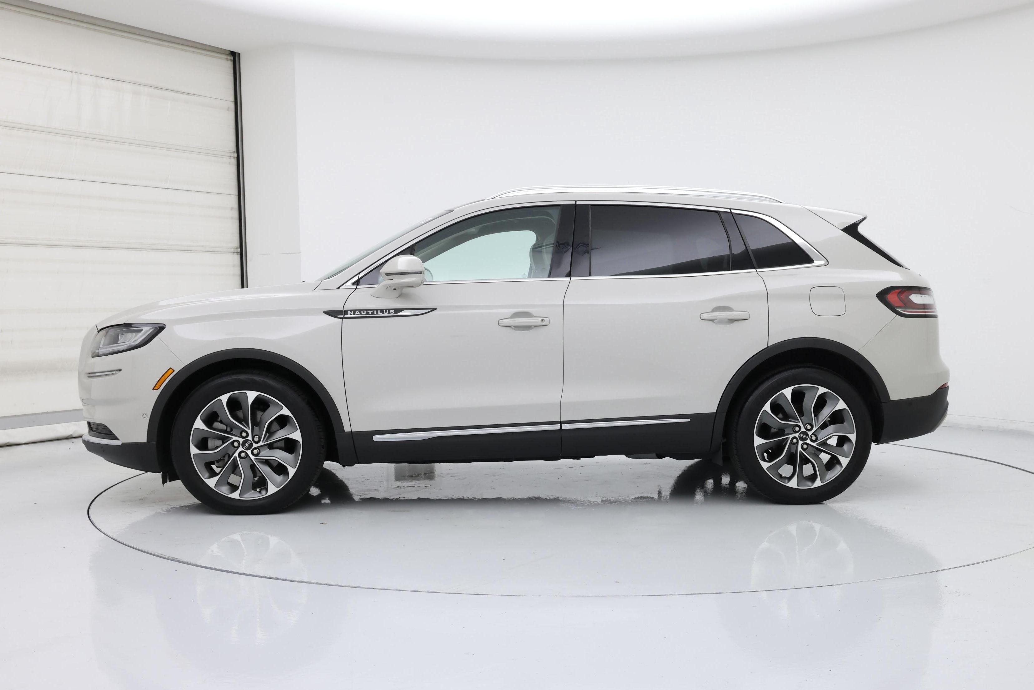 Thumbnail: 2022 Lincoln Nautilus - 3