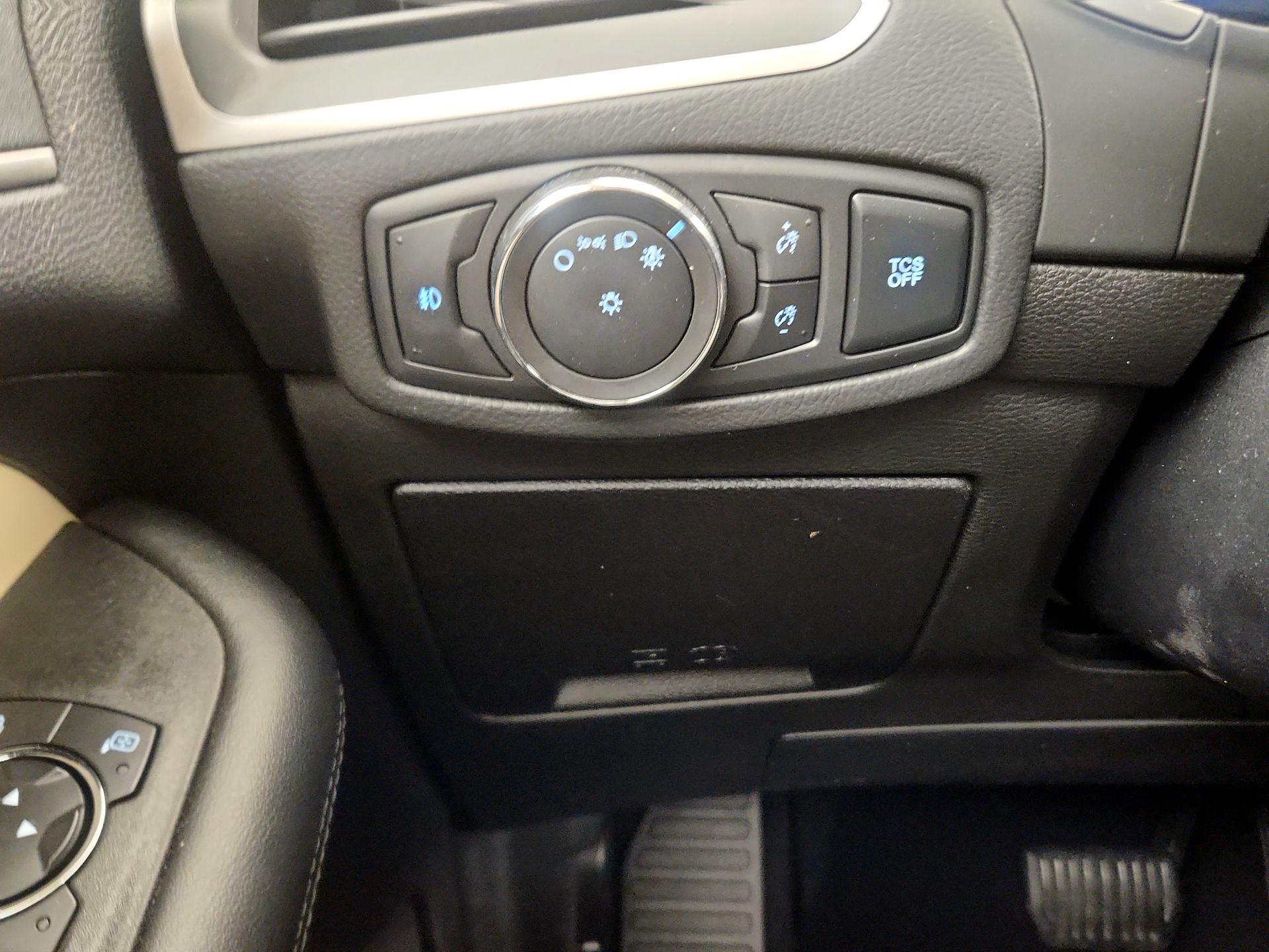 Thumbnail: 2021 Ford Edge - 13