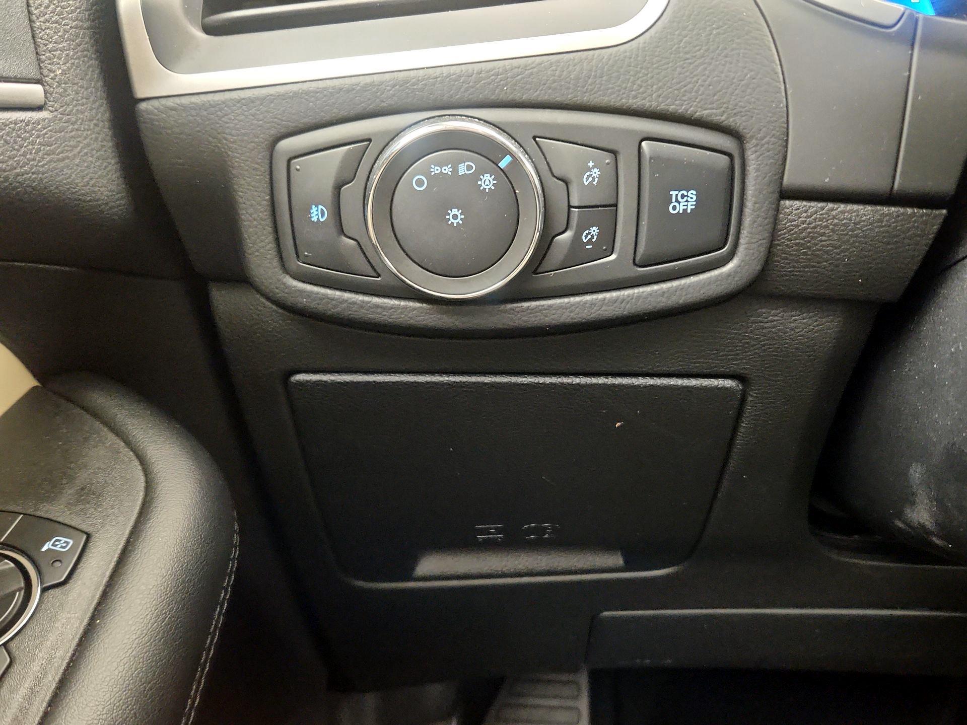 Thumbnail: 2021 Ford Edge - 14