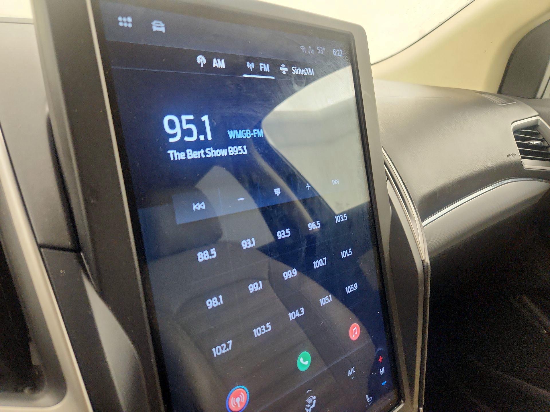 Thumbnail: 2021 Ford Edge - 16