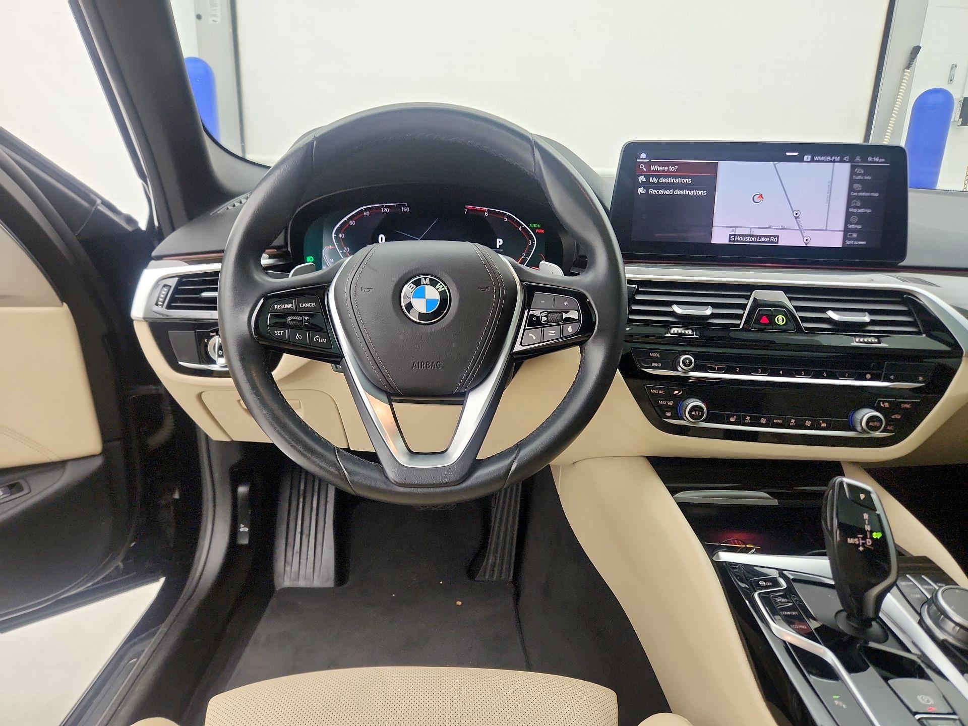 Thumbnail: 2021 BMW 5 Series - 10