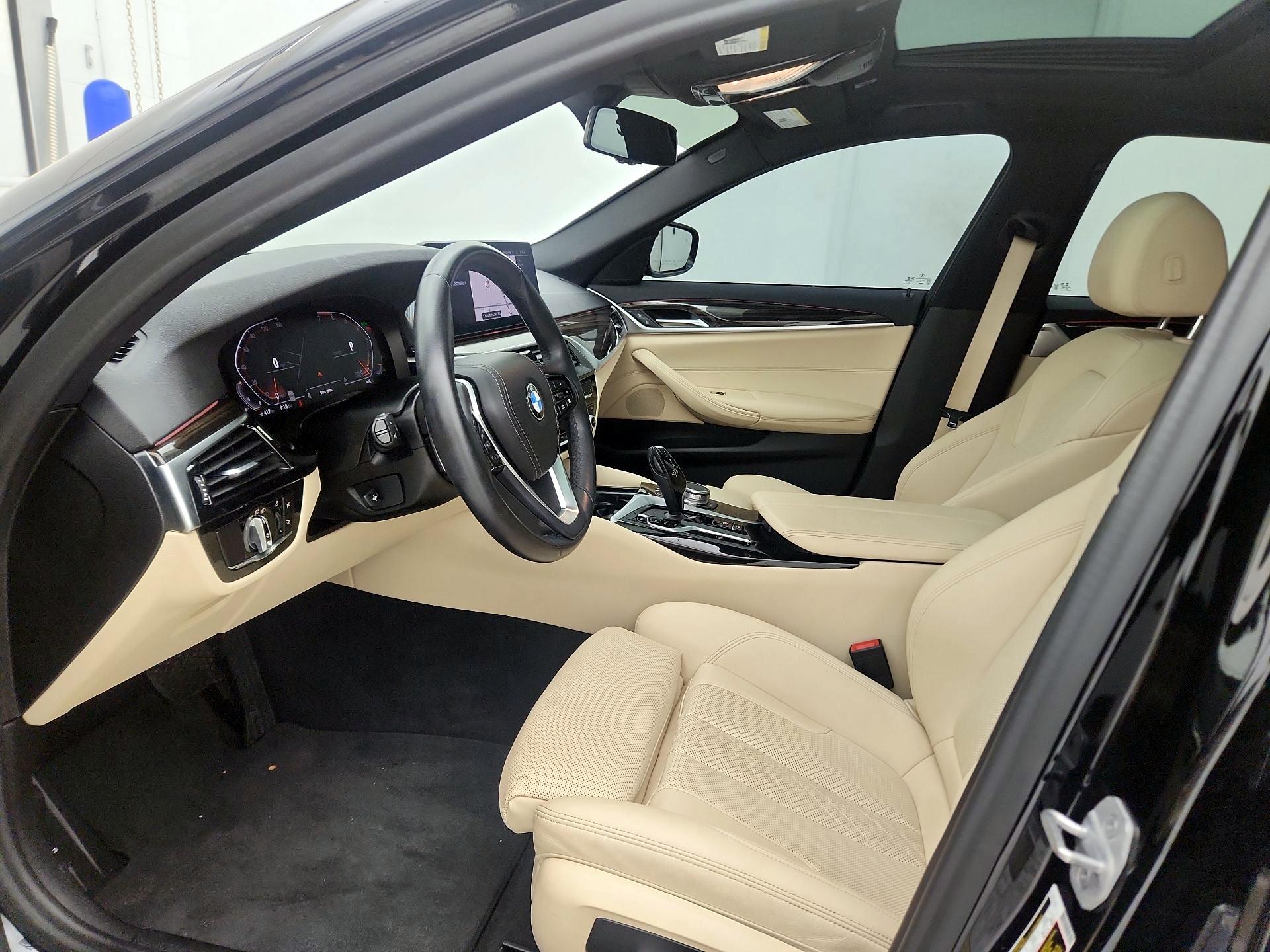 Thumbnail: 2021 BMW 5 Series - 11