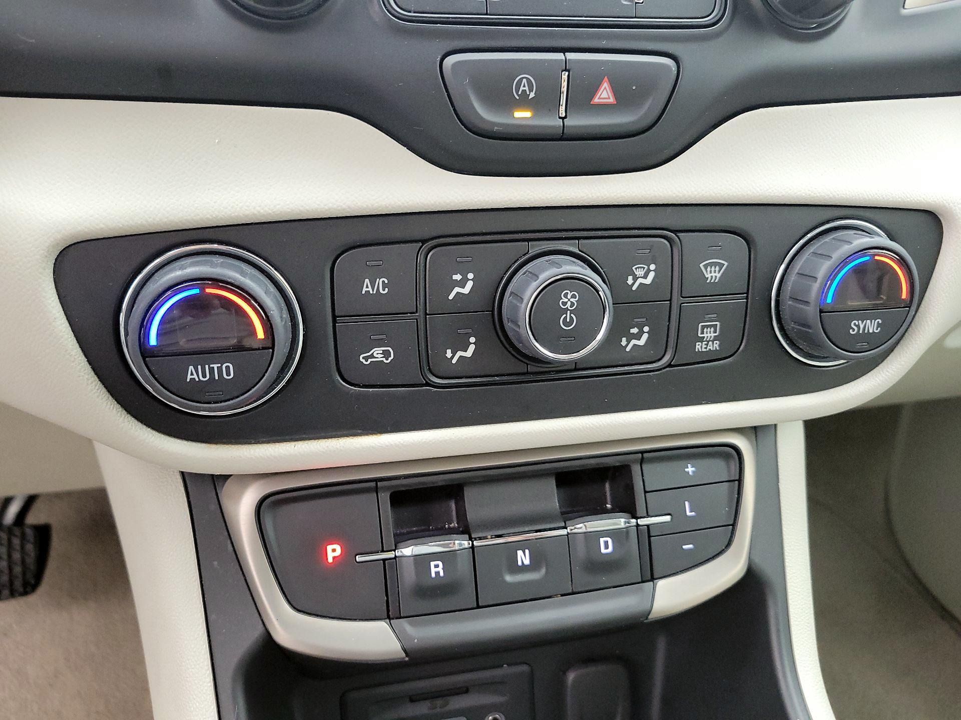 Thumbnail: 2022 GMC Terrain - 16