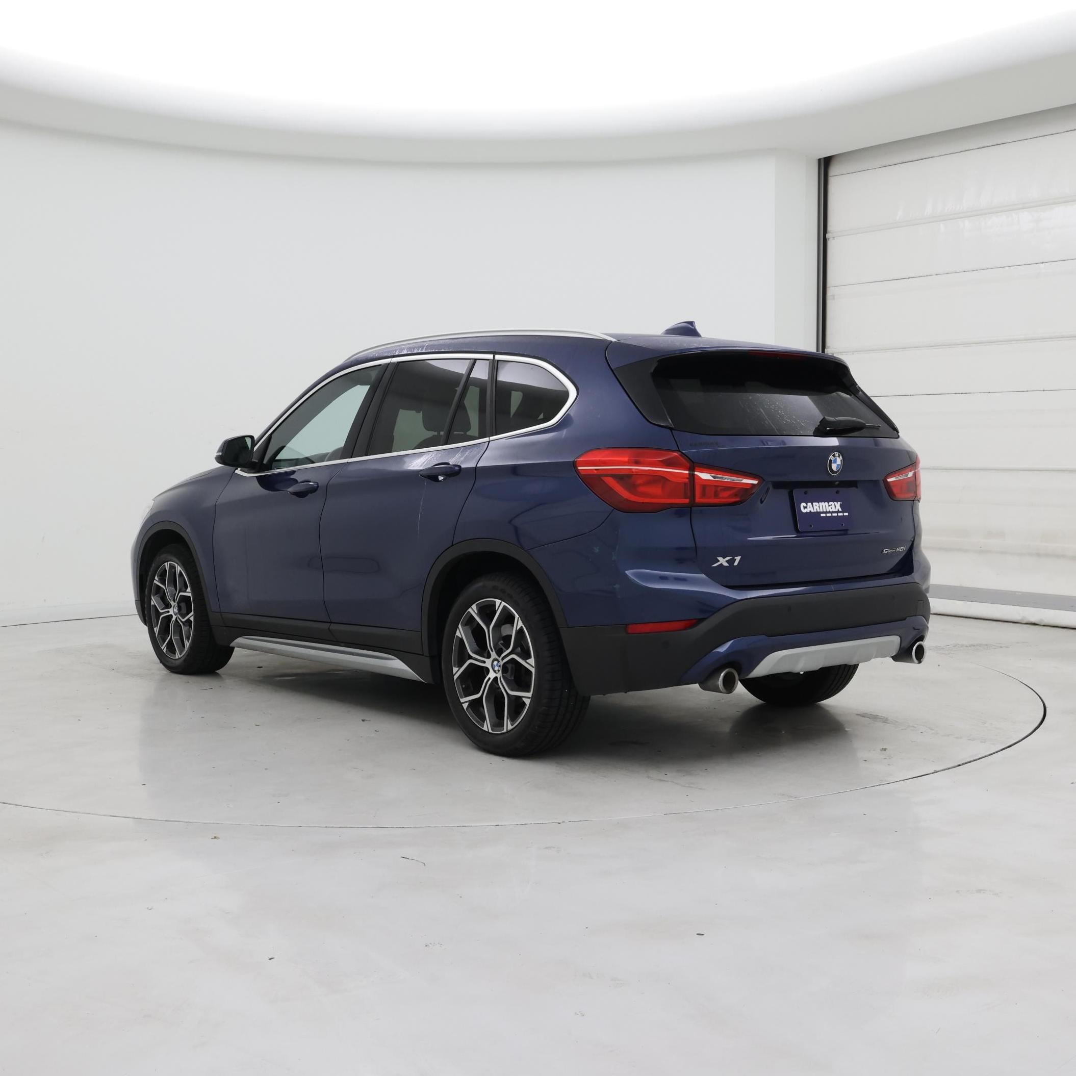 Thumbnail: 2021 BMW X1 - 2