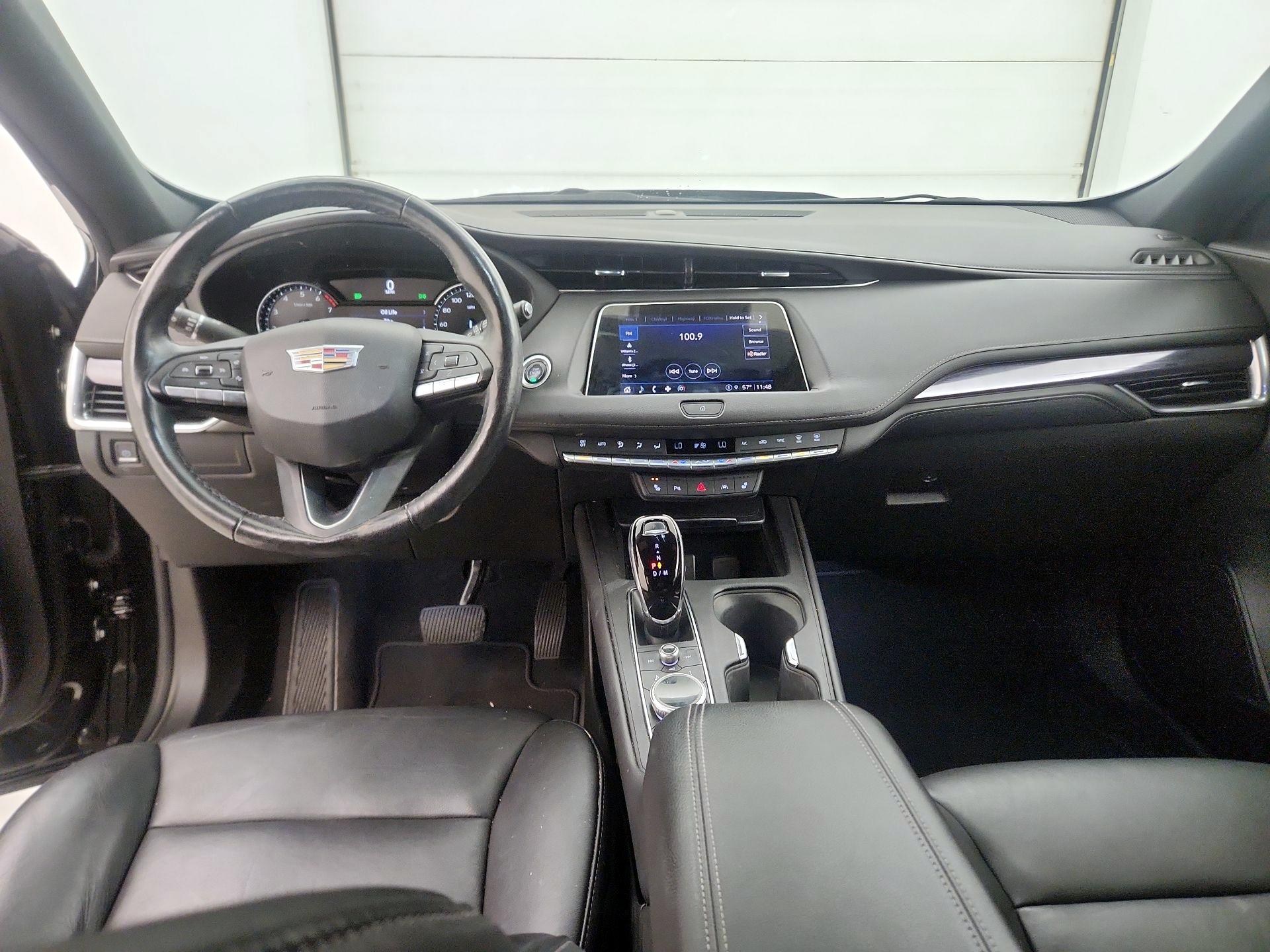 Thumbnail: 2022 Cadillac XT4 - 9