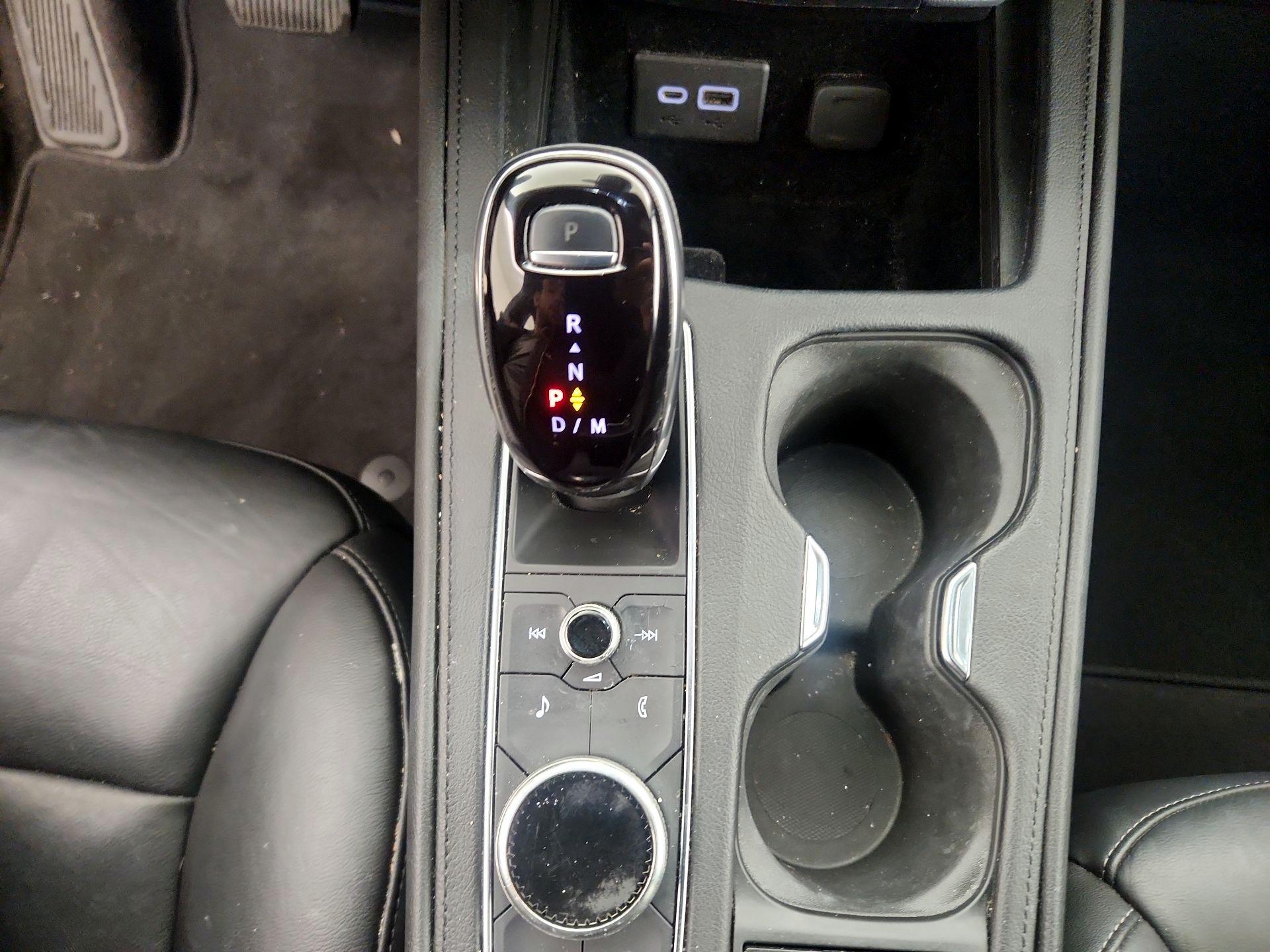 Thumbnail: 2022 Cadillac XT4 - 17