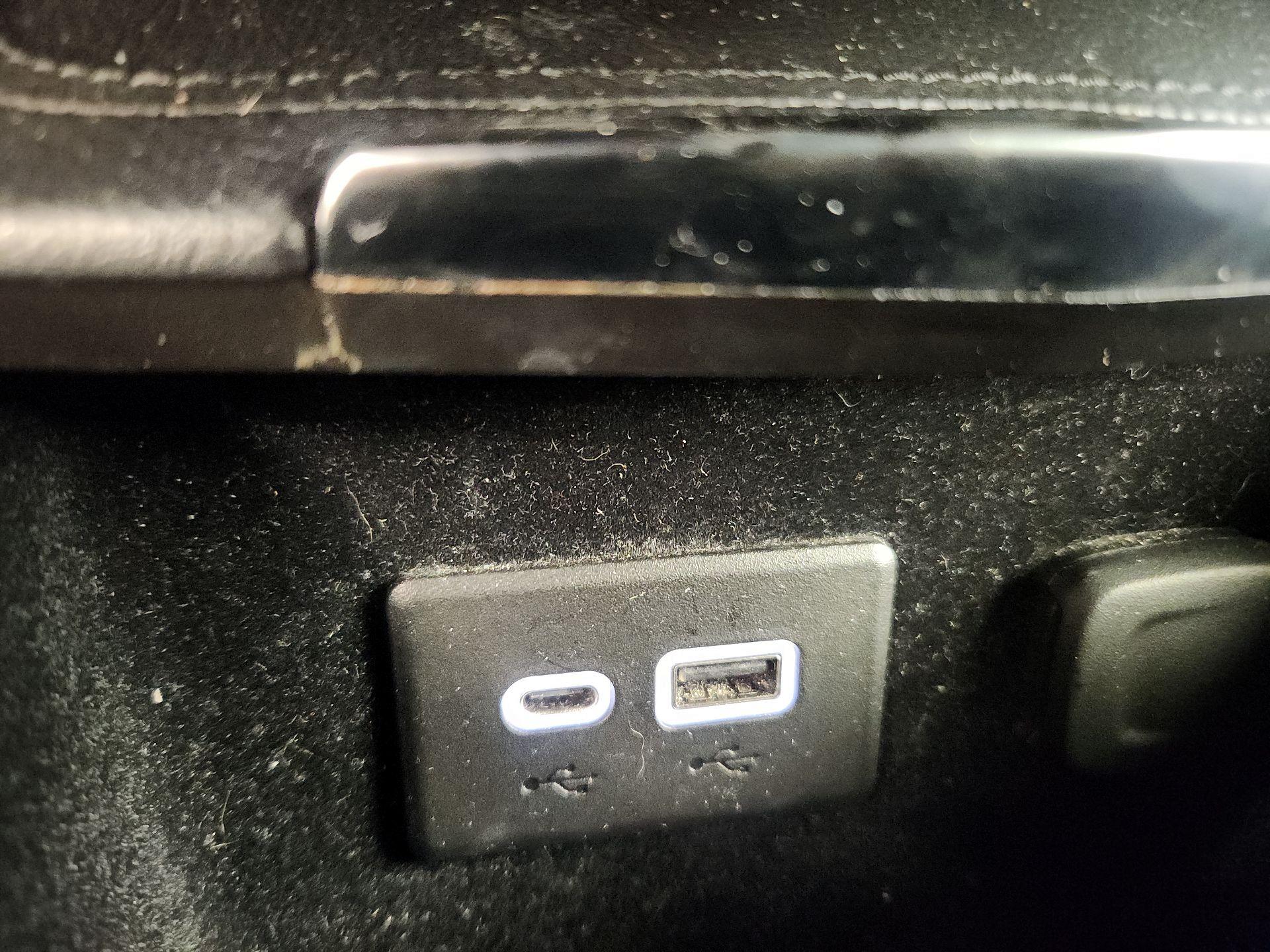 Thumbnail: 2022 Cadillac XT4 - 18